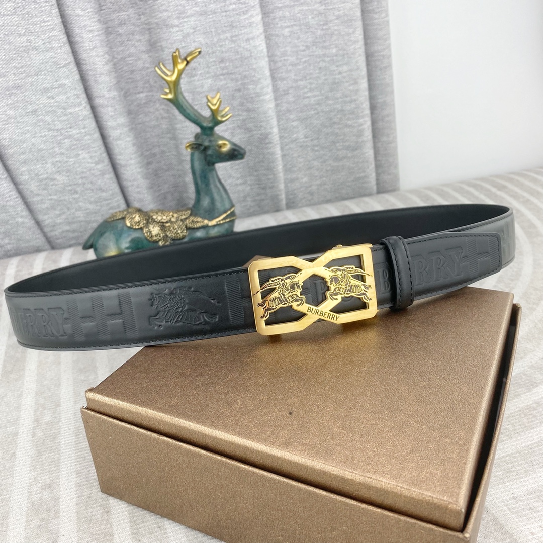 巴宝莉💕 特种皮腰带自动带系列 ，原厂五金精品不锈钢扣，手感柔软舒适 宽3.5CM。