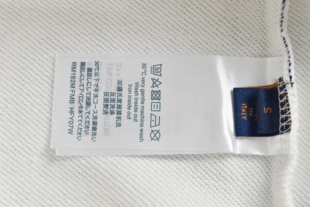 路易威登/Louis Vuitton 秋冬新品 重工直喷腰果花圆领卫衣 路易威登/Louis Vuitton 秋冬新品 重工直喷腰果花圆领卫衣