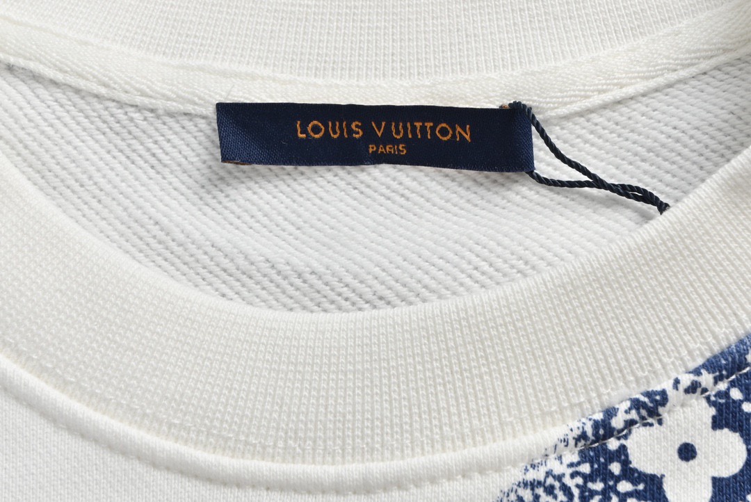 路易威登/Louis Vuitton 秋冬新品 重工直喷腰果花圆领卫衣 路易威登/Louis Vuitton 秋冬新品 重工直喷腰果花圆领卫衣