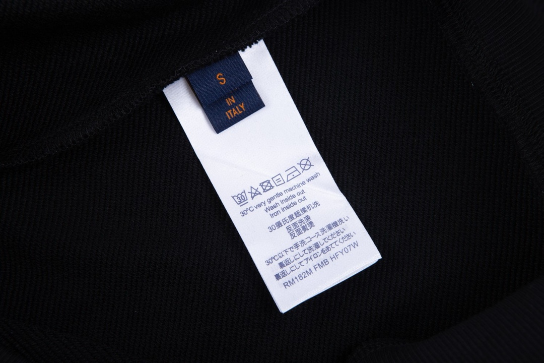 路易威登/Louis Vuitton 秋冬新品 老花半身渐变印花连帽卫衣 路易威登/Louis Vuitton 秋冬新品 老花半身渐变印花连帽卫衣