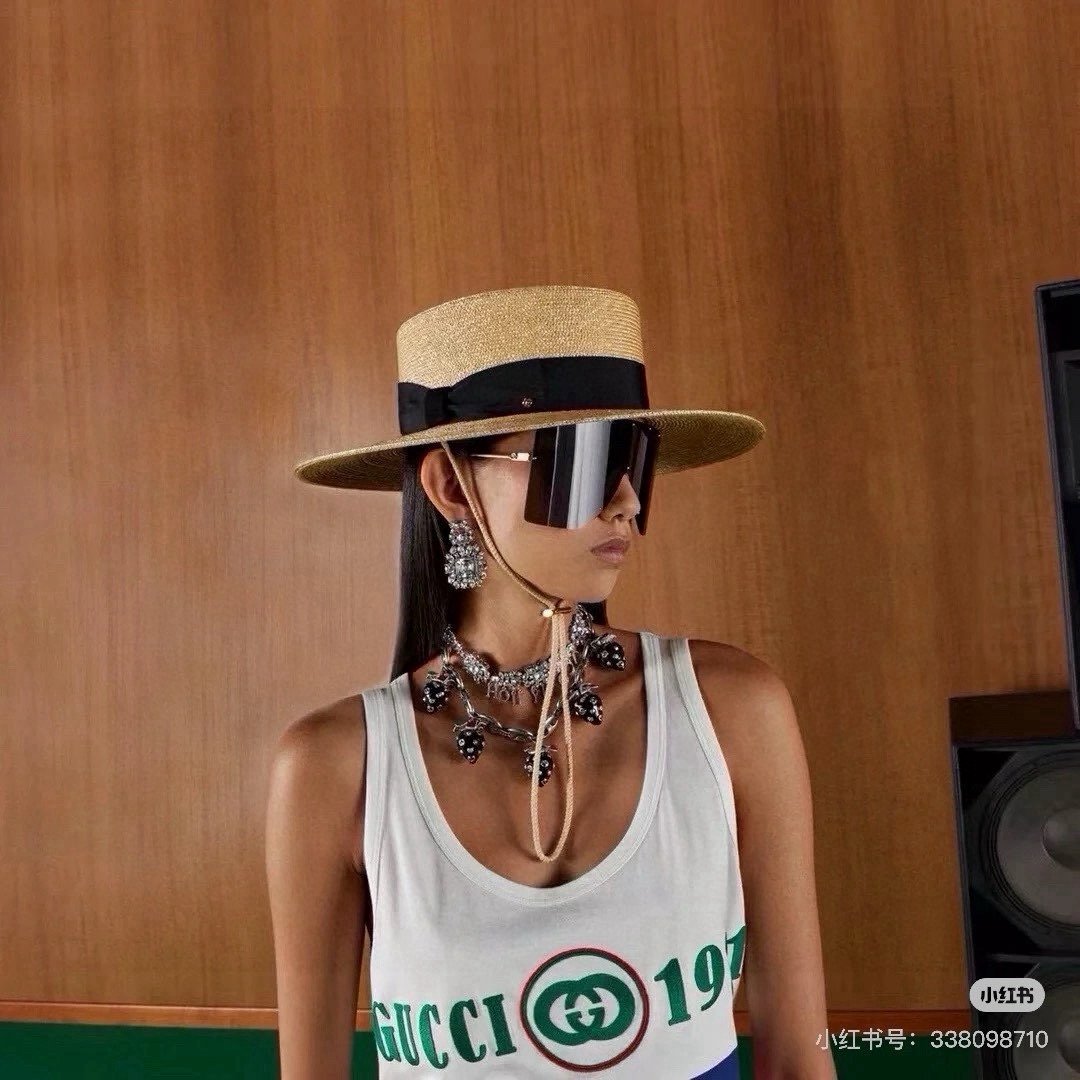 NO:364980,Gucci flat top straw top hat. Haute couture hat fisherman hat baseball hat knit hat, hat, gucci, espadrilles, hatsGucci古奇平顶麦秆草礼帽.高级定制帽子渔夫帽棒球帽针织帽,帽子,gucci,espadrilles,hats,hat