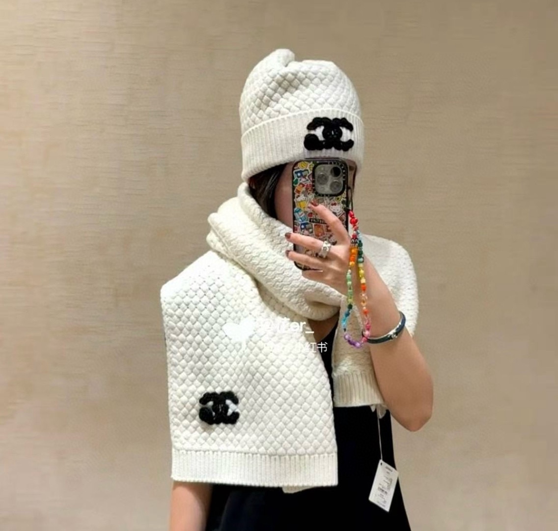 NO:365013,Chanel Chanel knitted wool hat hat fisherman hat baseball hat knit hat, hat, chanel, chanel, espadrilles, hatsChanel香奈儿针织毛线帽帽子渔夫帽棒球帽针织帽,帽子,chanel,chanel,espadrilles,hats,hat