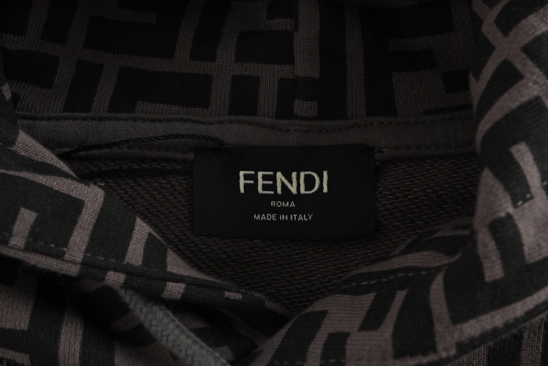 芬迪/Fendi 秋冬新款 经典双F老花满印连帽卫衣 芬迪/Fendi 秋冬新款 经典双F老花满印连帽卫衣