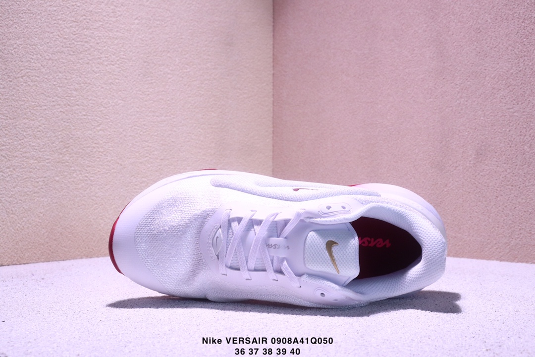 💰270
✅Nike VERAIR 柔软透气 减震防滑 训练鞋 IZe：如图
0908Q050