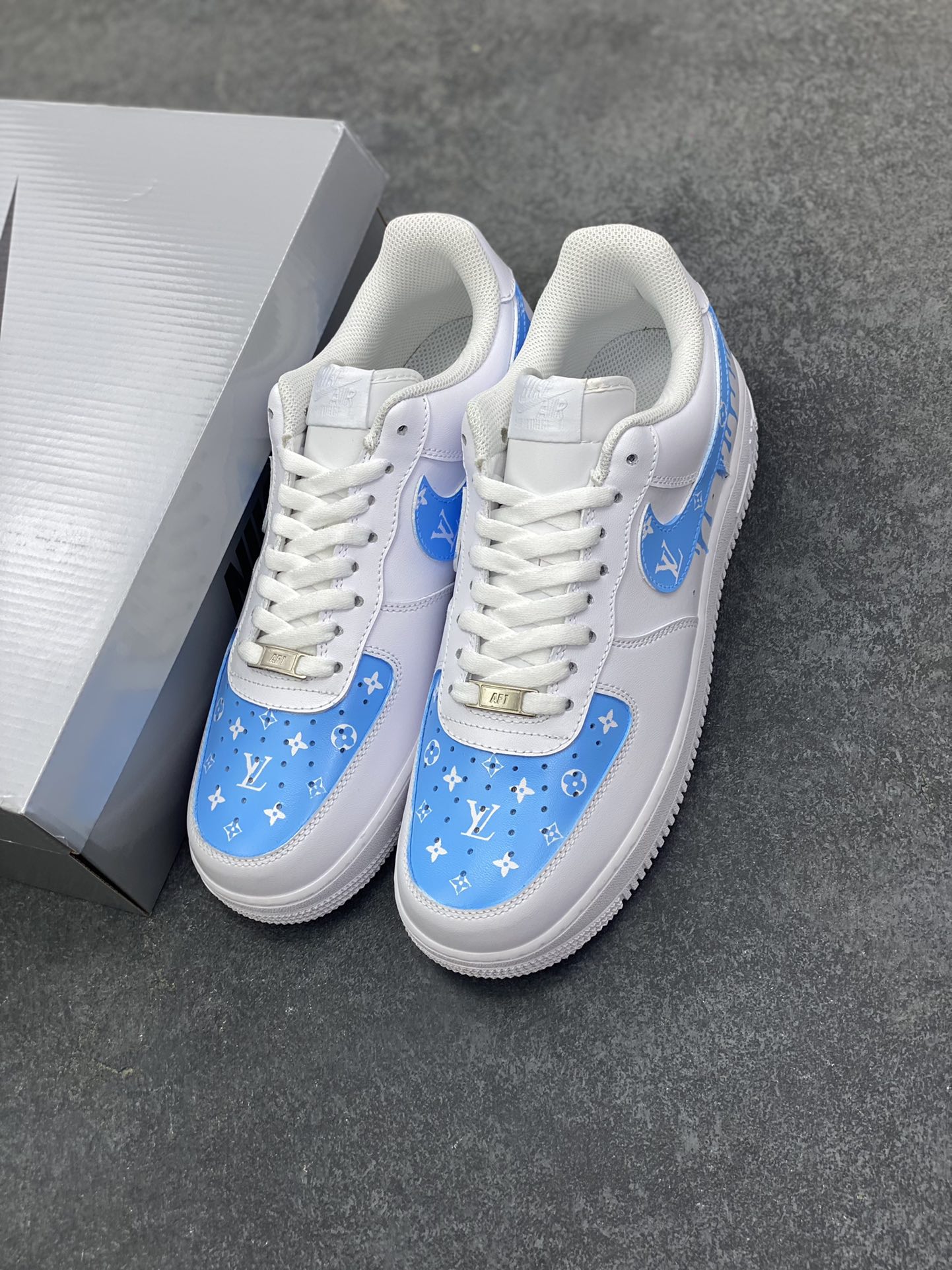 图片[8]-【定制球鞋】纯手工绘画Nike Air Force 1 空军一号 手绘 蝴蝶梦境 防滑耐磨 低帮 板鞋 男女同款 白黑色折边针车 工艺难度大 原楦头原纸板 原装鞋盒 定制五金配件 内置全掌气垫 原厂鞋底 货号：CW2288-111 尺码：36 36.5 37.5 38 38.5 39 40 40.5 41 42 42.5 43 44 44.5 45-选品中心
