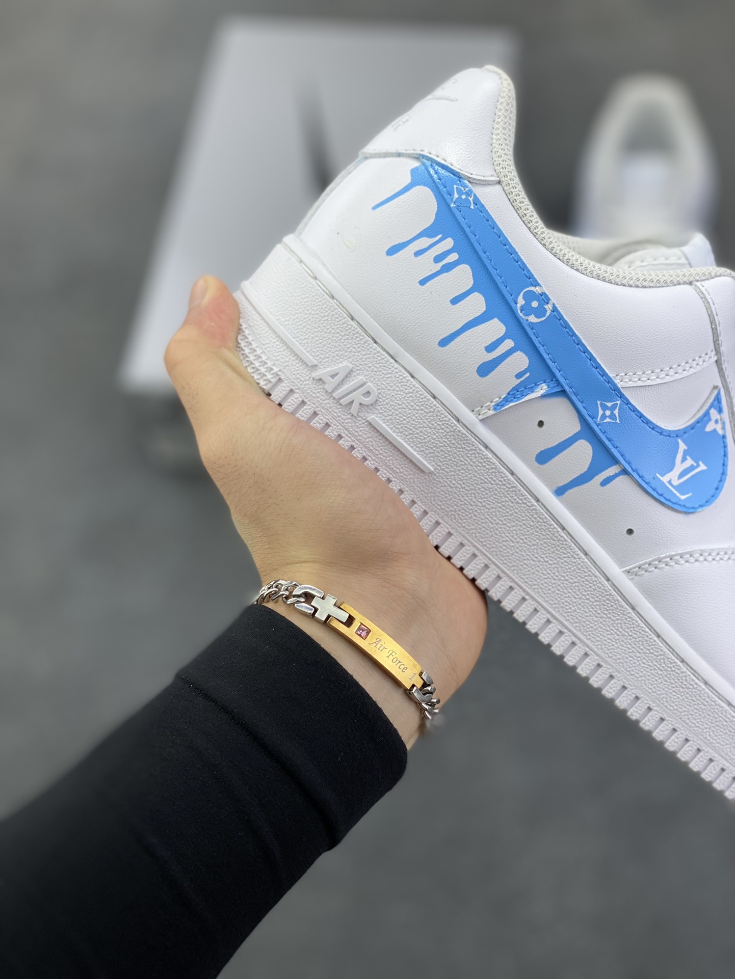 图片[6]-【定制球鞋】纯手工绘画Nike Air Force 1 空军一号 手绘 蝴蝶梦境 防滑耐磨 低帮 板鞋 男女同款 白黑色折边针车 工艺难度大 原楦头原纸板 原装鞋盒 定制五金配件 内置全掌气垫 原厂鞋底 货号：CW2288-111 尺码：36 36.5 37.5 38 38.5 39 40 40.5 41 42 42.5 43 44 44.5 45-选品中心