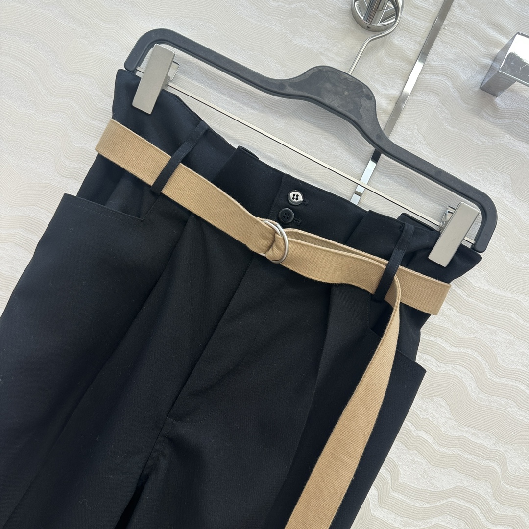 独家首发，高端原单品质❤️马吉MM时髦精穿搭！不规则花苞捏褶工装直筒裤！配送卡其色布腰带，痞帅天花板解构