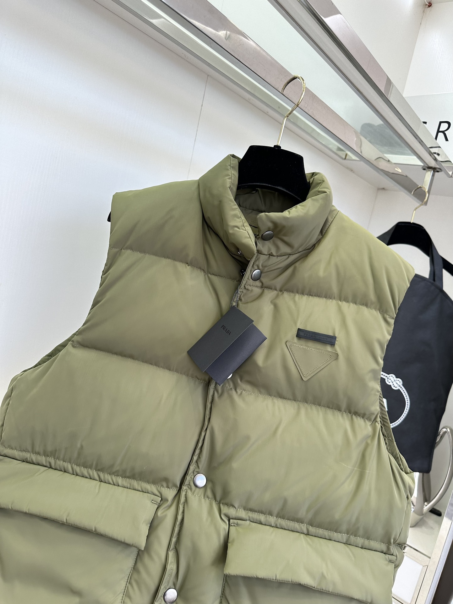 25 F Padded Vest for Women Stand Collar Sleeveless White Goose Down 6 i1757302419 9235 4