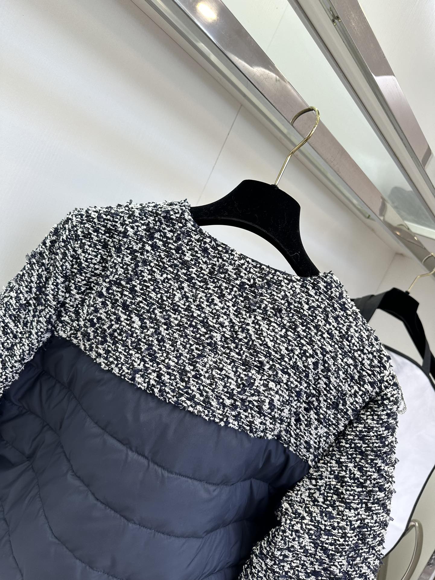 Moncler Tweed Down Jacket: Chic, Slim Fit, Perfect for Everyday Elegance 10 i1757302690 9535 8
