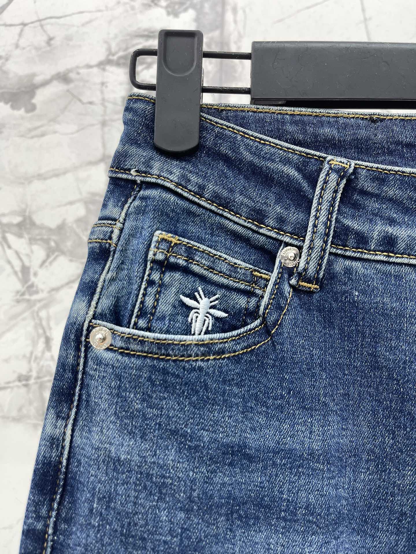 𝗗𝗜𝗢𝗥* 迪家早秋新款字母烫钻皮标高腰修身喇叭裤