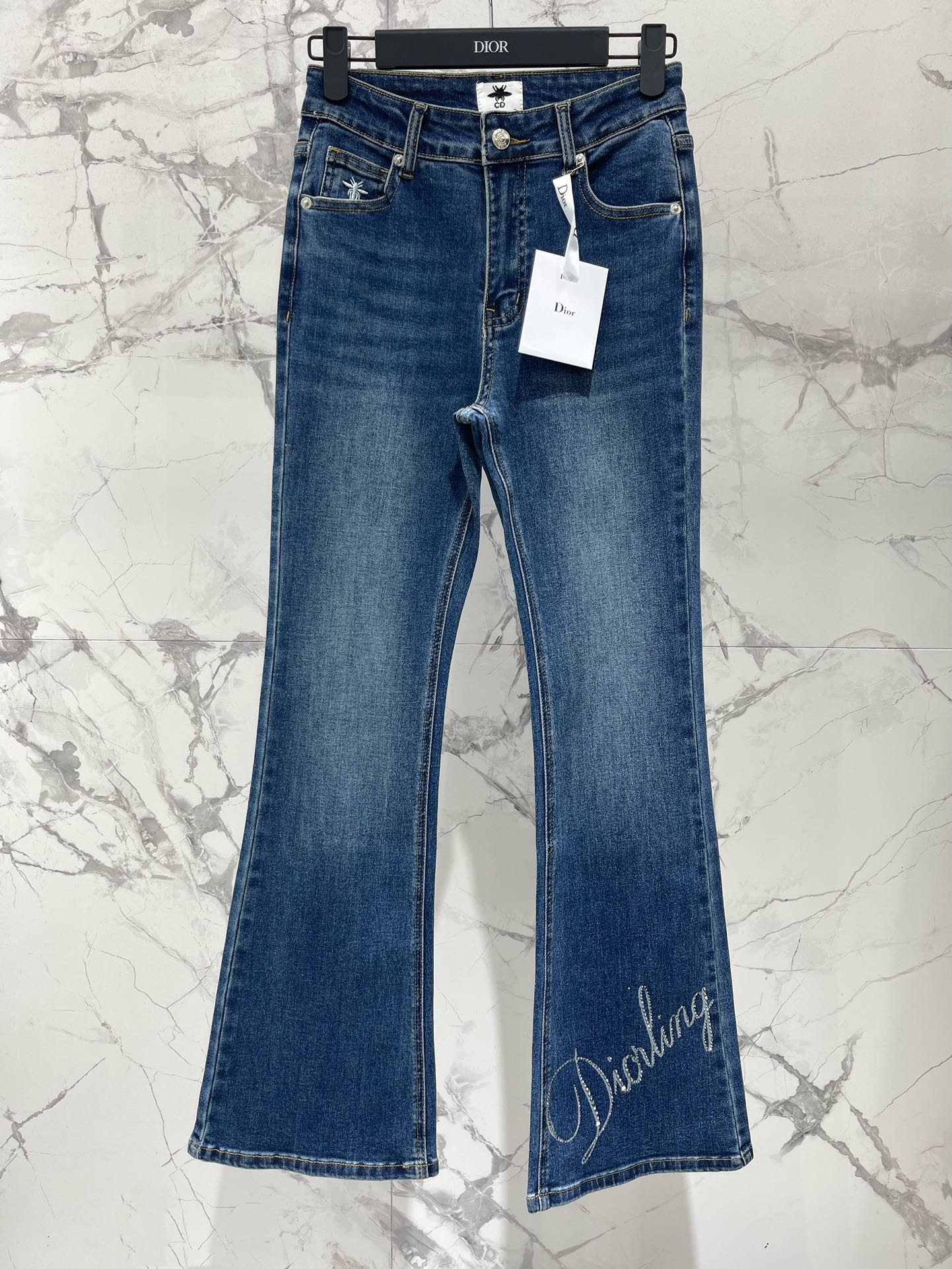 𝗗𝗜𝗢𝗥* 迪家早秋新款字母烫钻皮标高腰修身喇叭裤