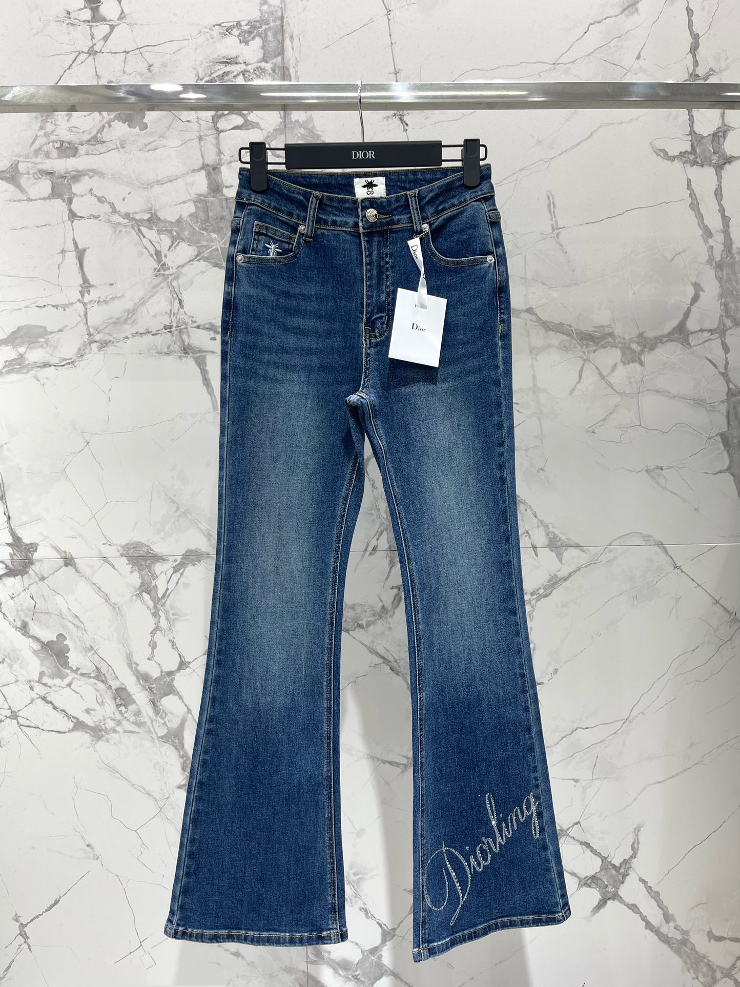 𝗗𝗜𝗢𝗥* 迪家早秋新款字母烫钻皮标高腰修身喇叭裤