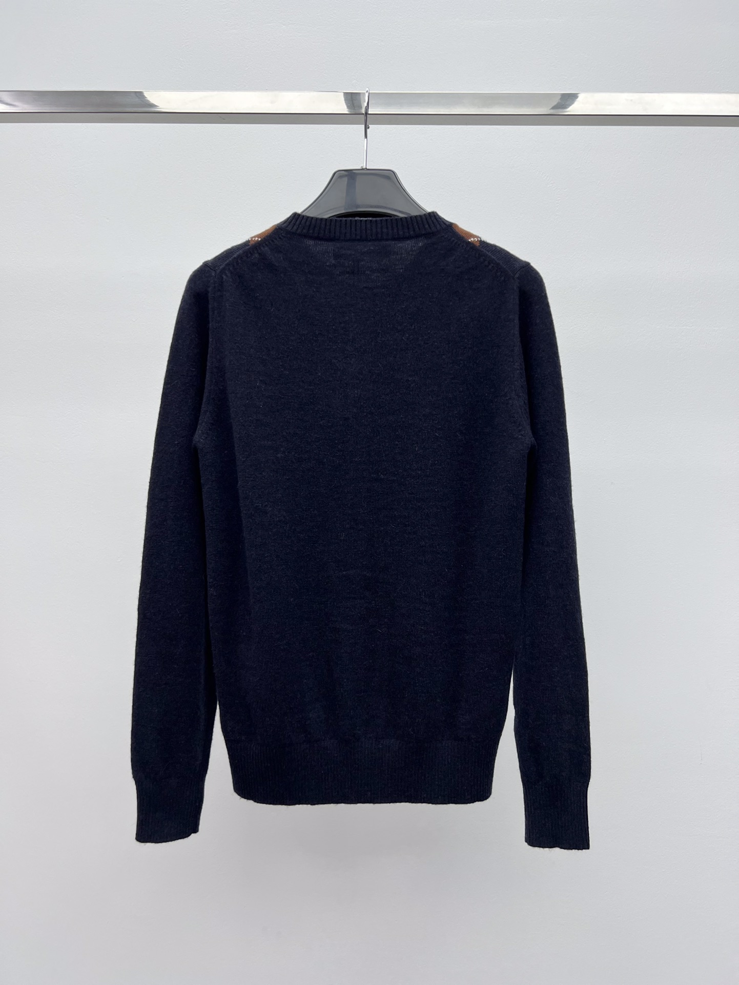 miumi*菱格羊绒开衫提花羊绒优雅的包裹纤细的轮廓圆领合身版型 罗纹针织细节提升了剪裁结构撞色菱格纹元