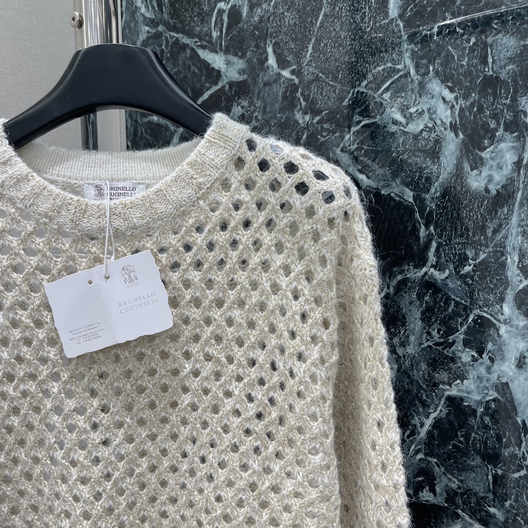 Brunello Cucinell* 25秋冬新款 镂空长袖上衣 成衣添加了微微细闪亮片 穿上身超级好看