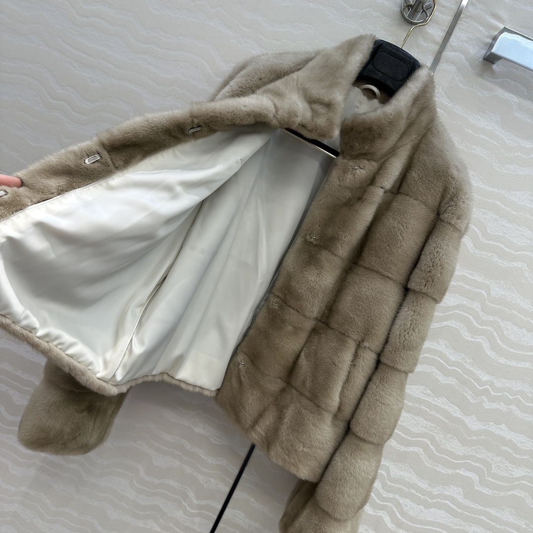 Elegant Women's Mink Fur Coat, Pure Natural Fur, High-End Fashion Style 8 i1757353965 5960 6