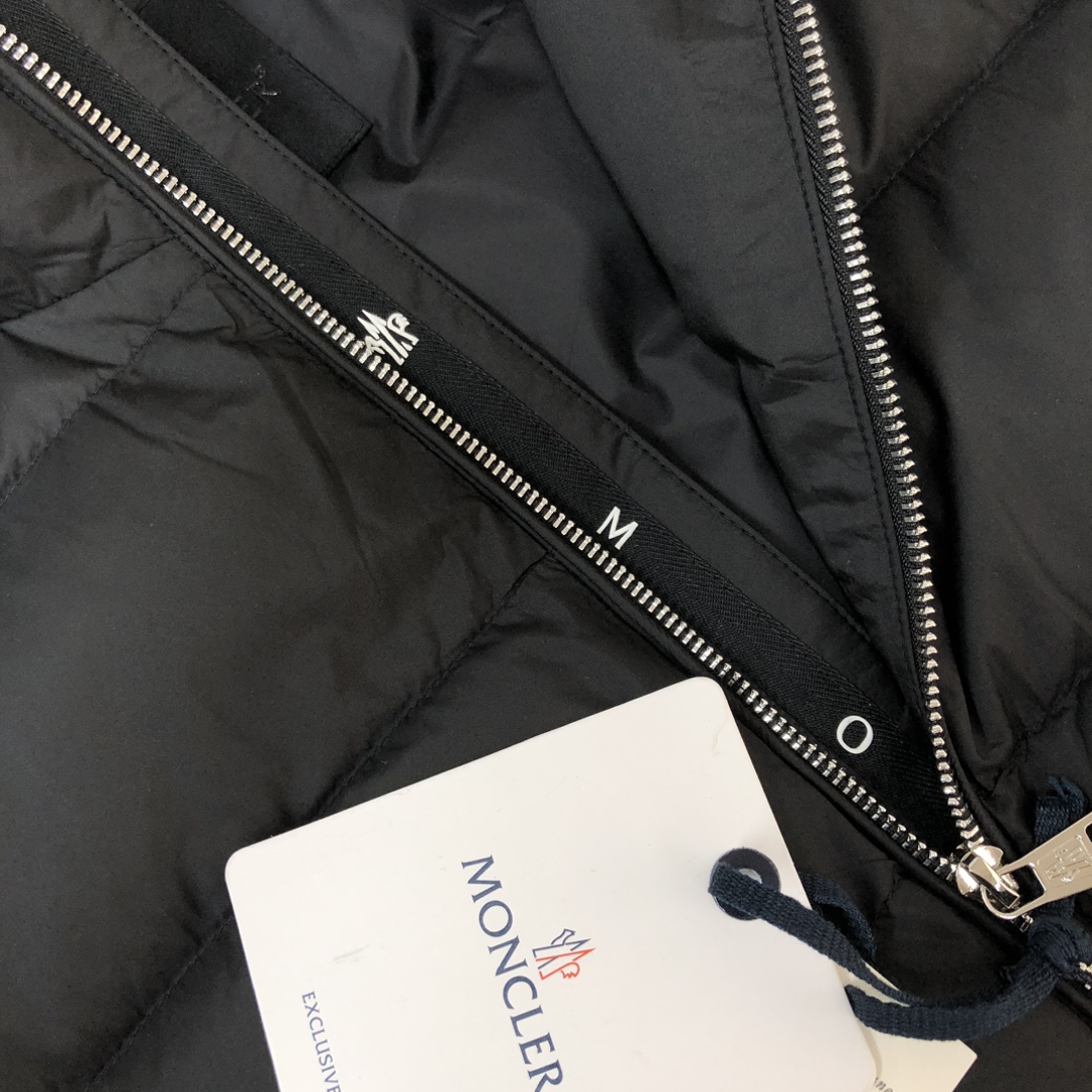 Moncler donsjack, Nieuw in de schappen — photo 7