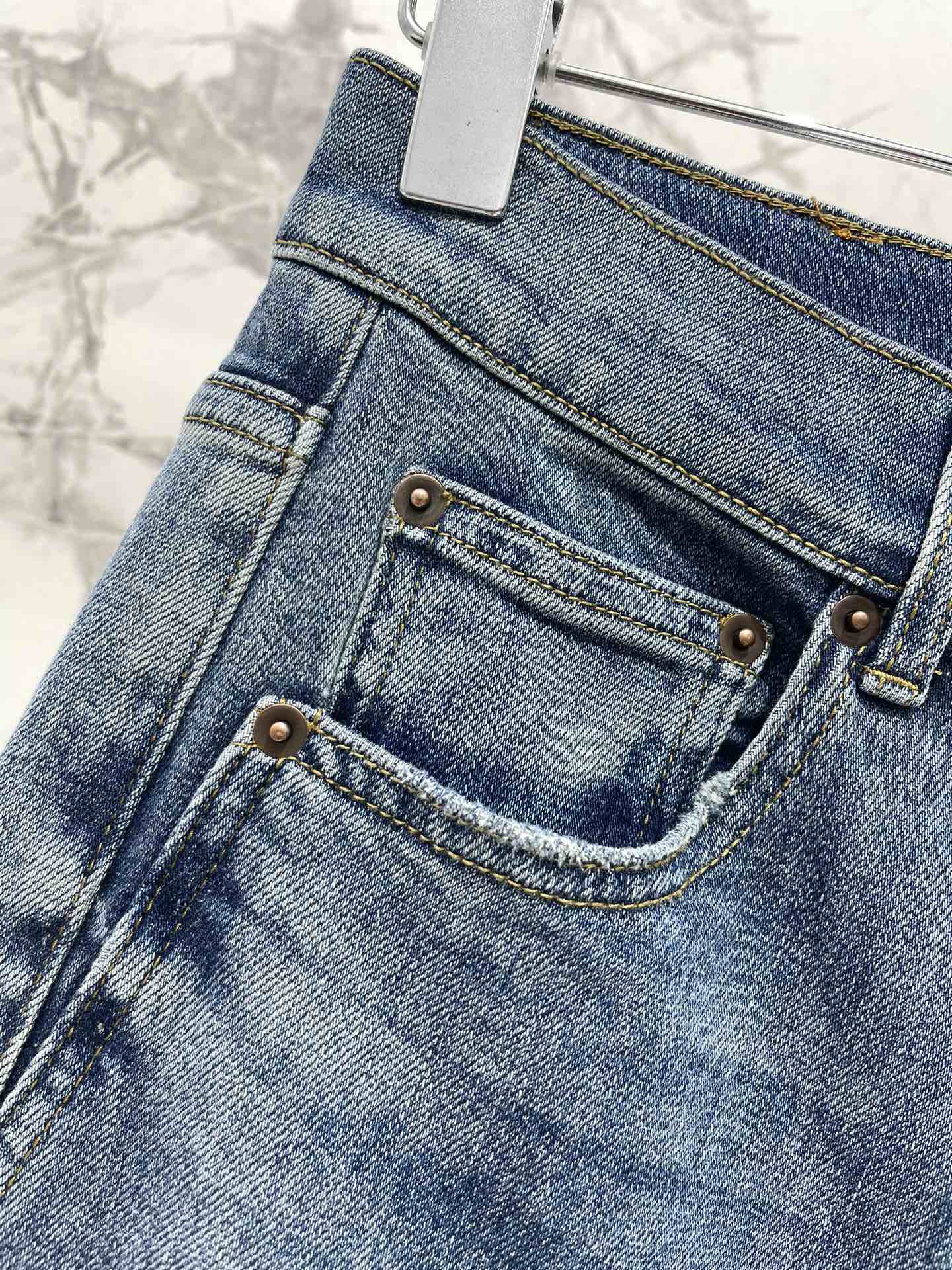 𝗦𝗔𝗜𝗡𝗧 𝗟𝗔𝗨𝗥𝗘𝗡𝗧* 圣家新款简约微弹直筒裤赛络纺面料版型中高腰阔腿版型显腿长显瘦，面料洗水柔软