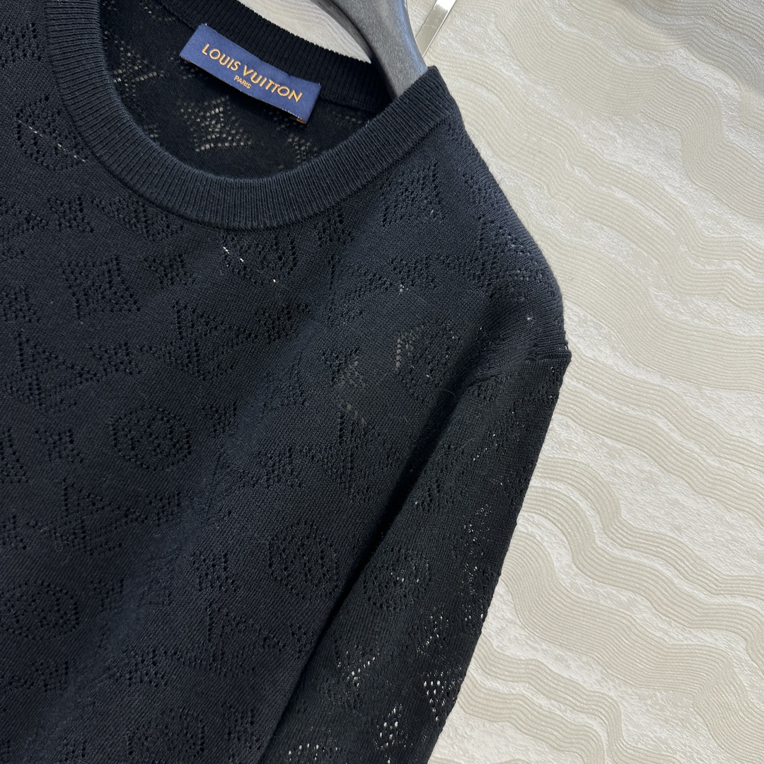独家首发❤️原单品质！Monogram花㚏针织圆领毛衣！18针瑞士机重工定位缕空嵌花工艺贯穿时髦高级感！