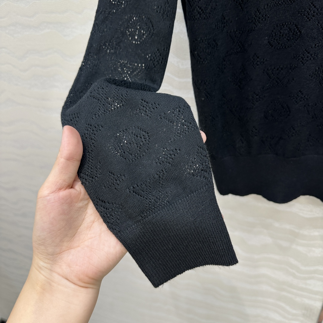 独家首发❤️原单品质！Monogram花㚏针织圆领毛衣！18针瑞士机重工定位缕空嵌花工艺贯穿时髦高级感！