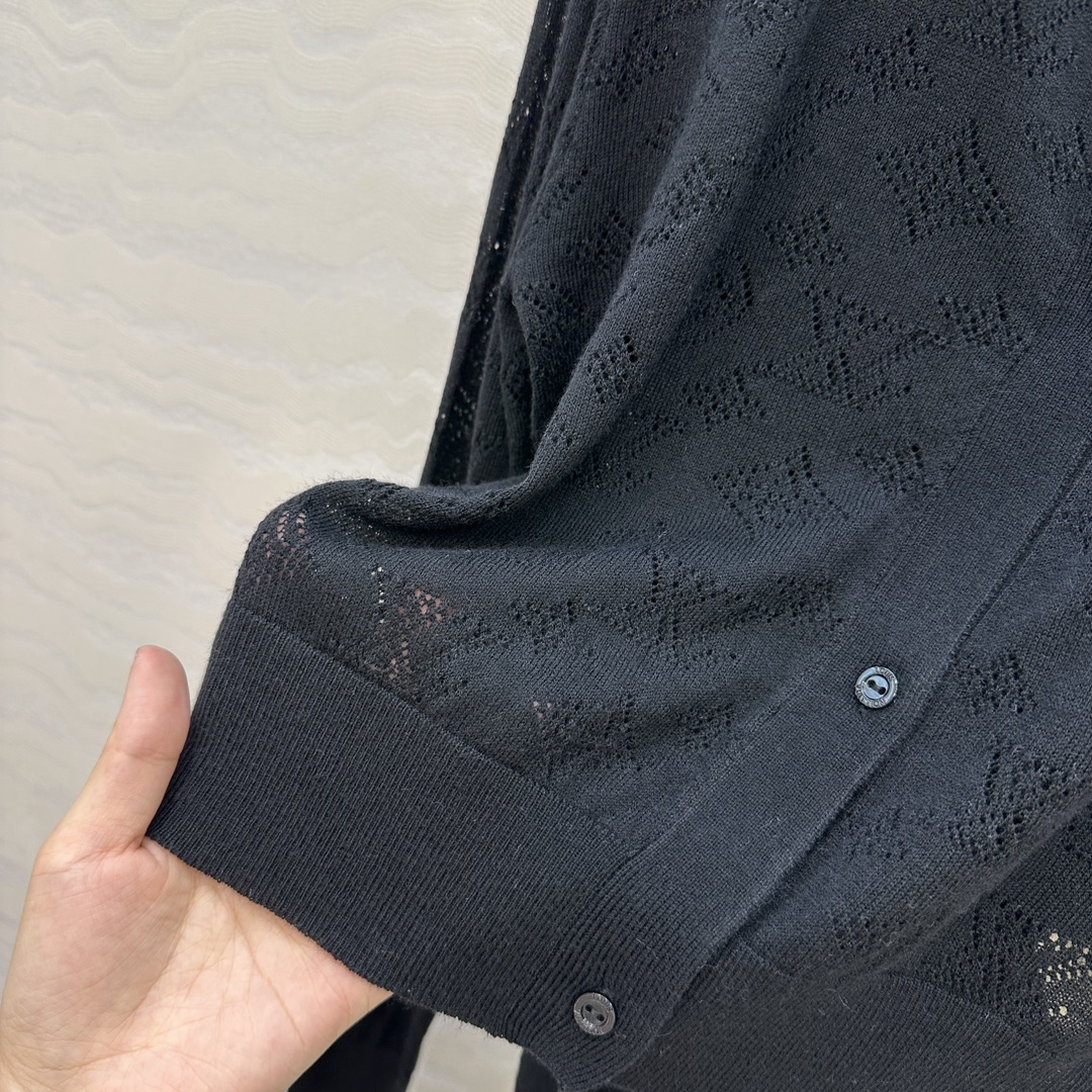 独家首发❤️原单品质！Monogram花㚏针织两件套！气质小圆领背心搭配圆领短款小开衫。18针瑞士机重工