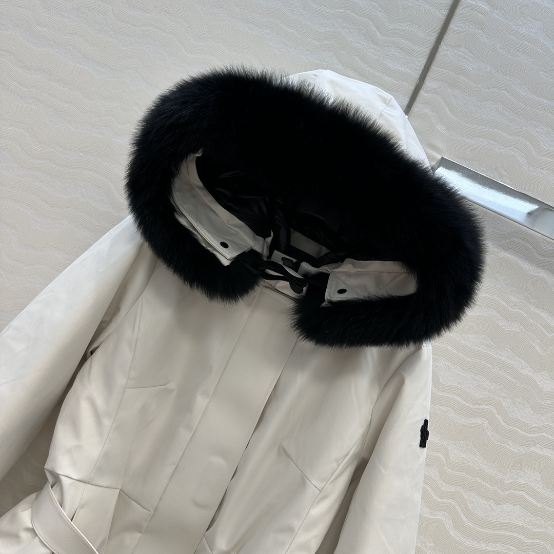 高端原单品质！Mo经典必入滑雪爆款连帽羽绒服！认准我家版本，定制进口芬兰超大狐狸🦊毛毛大毛领可拆卸！五金