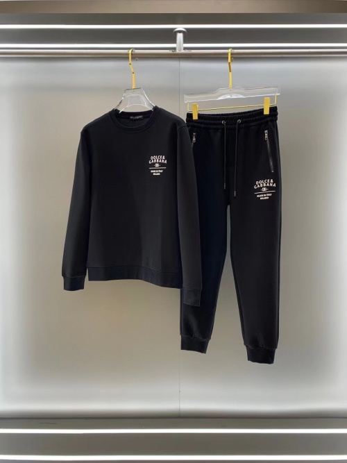 Dolce & Gabbana DG Men's Embroidered Sweatshirt and Joggers Set - Black 3 Dolce & Gabbana DG Men's Embroidered Sweatshirt and Joggers Set - Black
