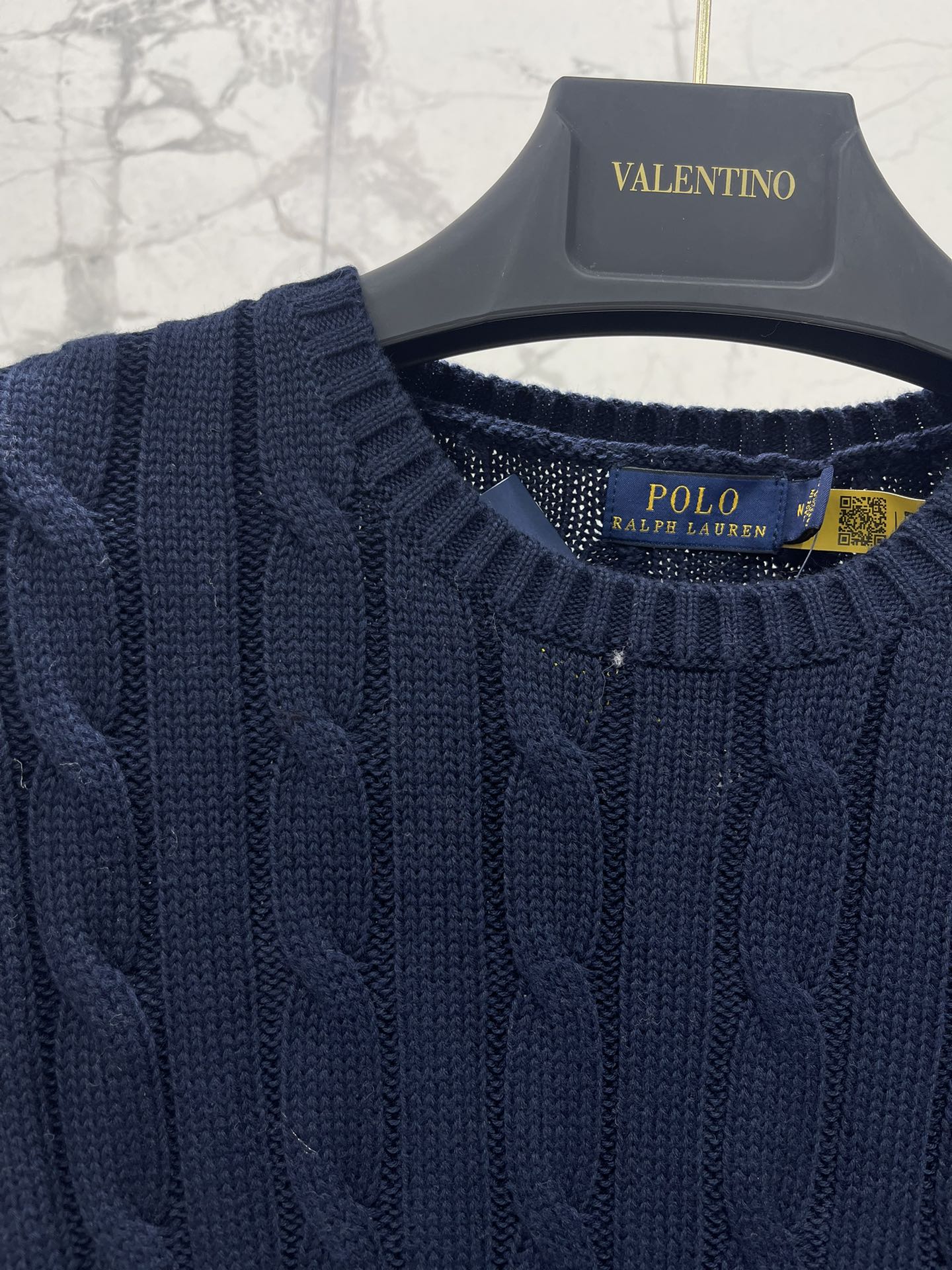 Polo * 拉夫劳伦经典版绞花编结针织毛衫绞花编结的设计，复古又经典，满满的质感扑面而来。每一处绞花都