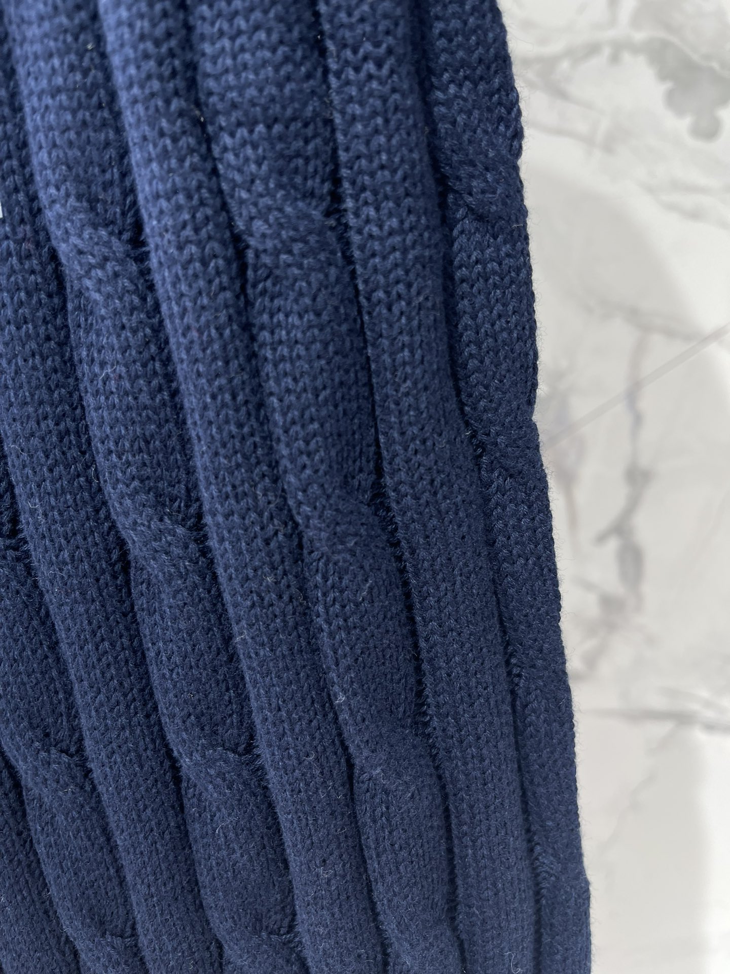 Polo * 拉夫劳伦经典版绞花编结针织毛衫绞花编结的设计，复古又经典，满满的质感扑面而来。每一处绞花都