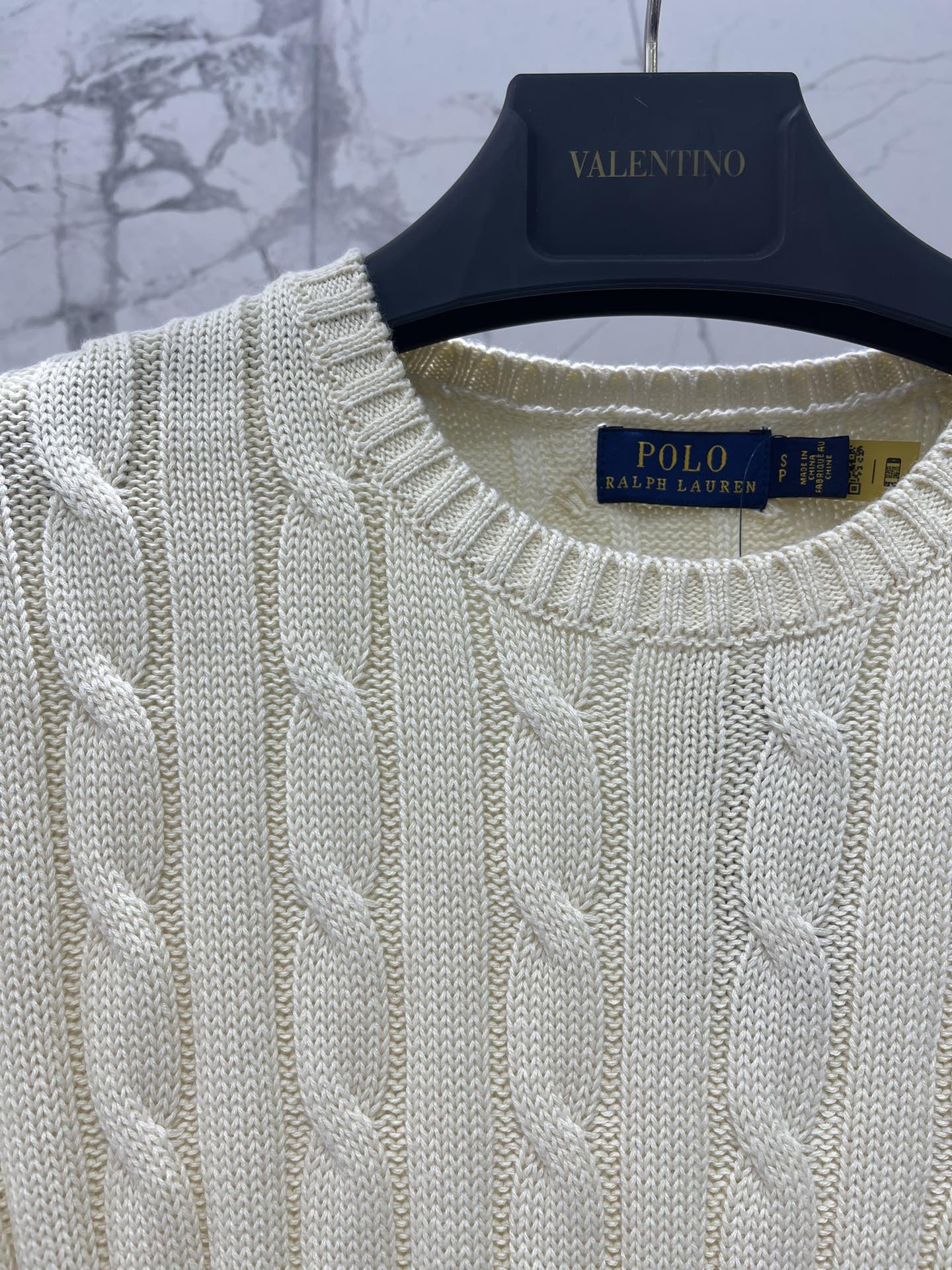 Polo * 拉夫劳伦经典版绞花编结针织毛衫绞花编结的设计，复古又经典，满满的质感扑面而来。每一处绞花都