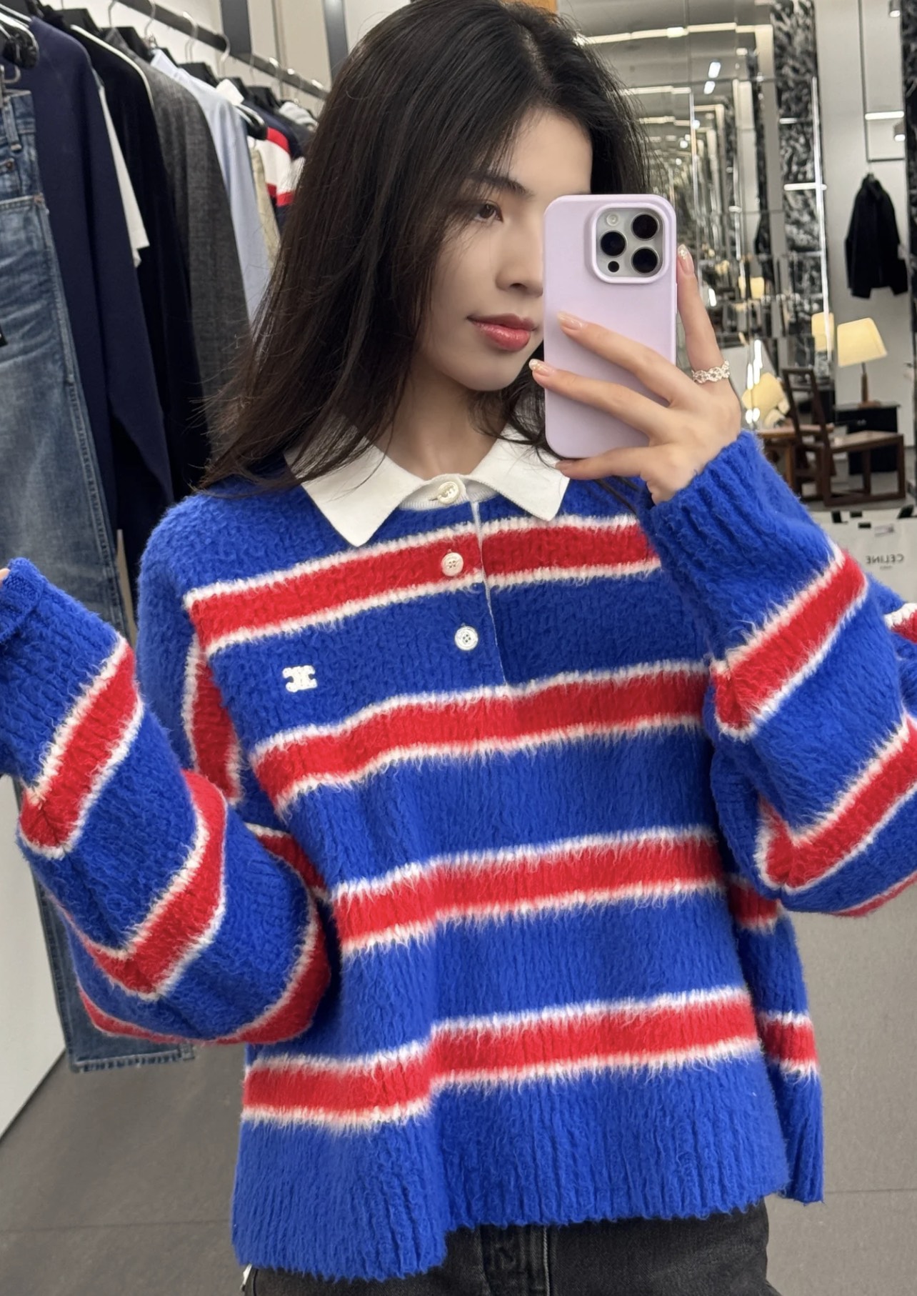 CE 25秋冬新款 凯旋门撞色条纹针织毛衣 领口小设计很有巧思，软软糯糯面料撞色假两件套 颜色超级显白➕