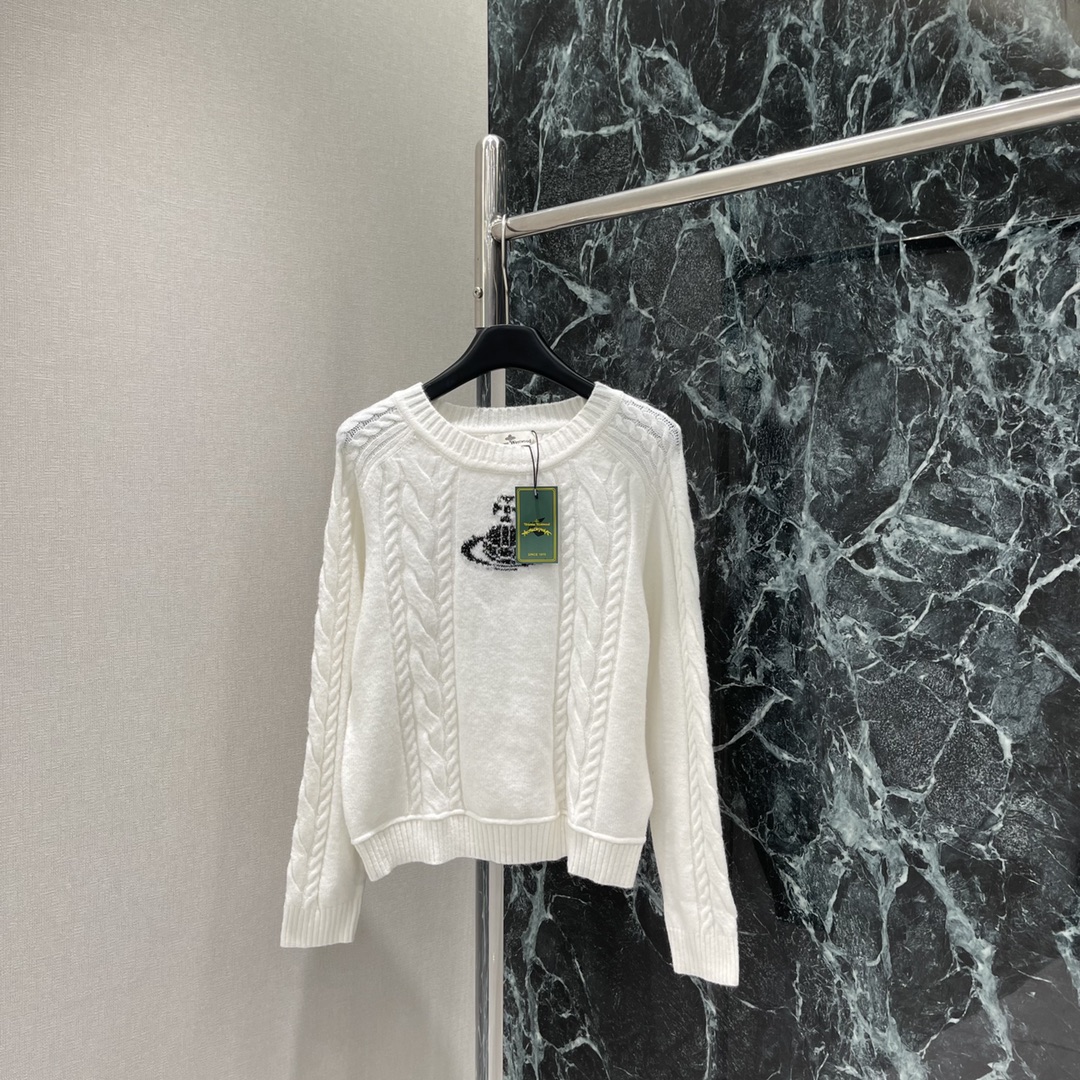 土星 25秋冬新款 圆领套头针织毛衣 胸前经典土星刺绣标识尽显品牌高级格调 丰富设计层次 穿搭日常出行还