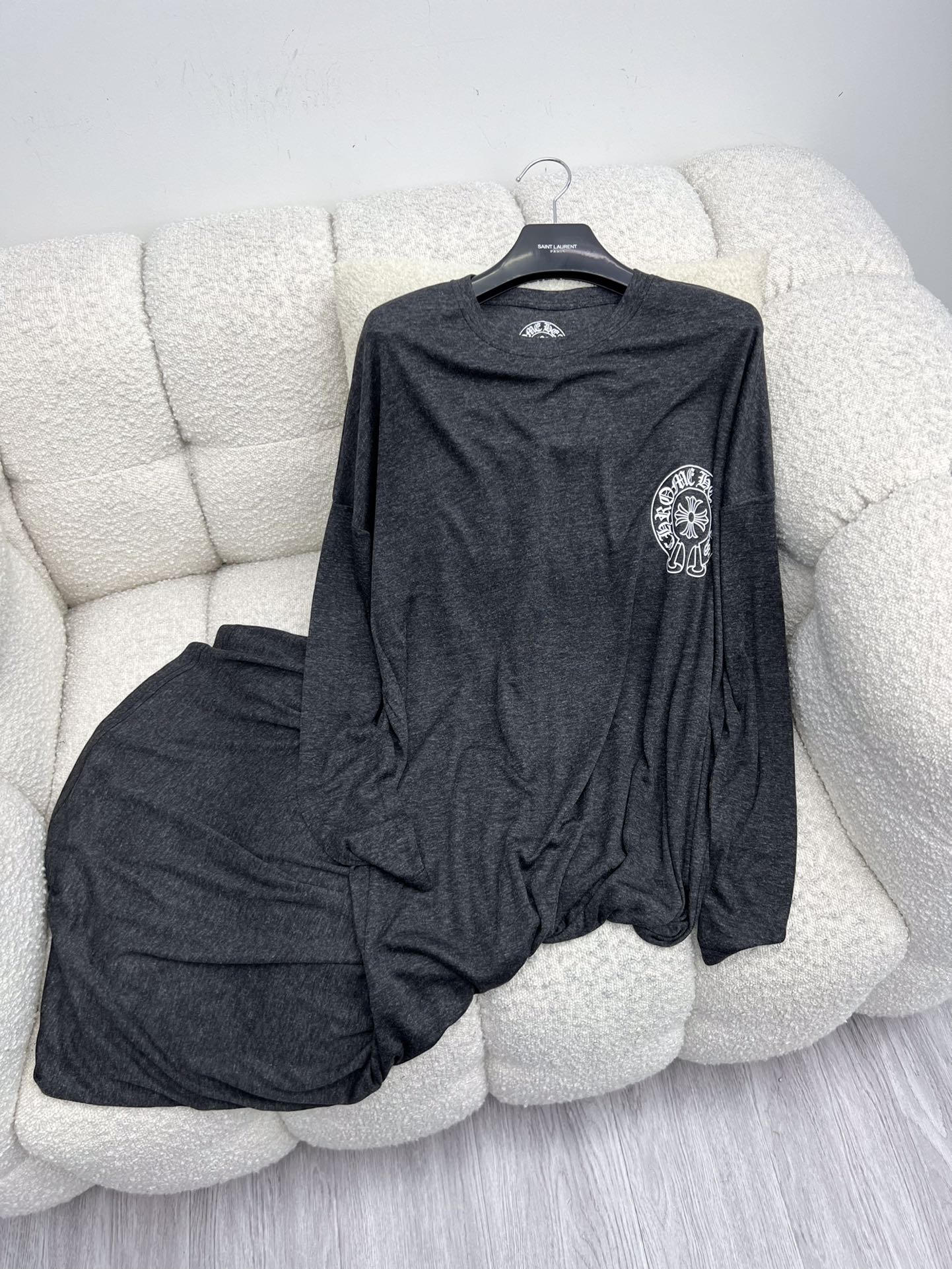 Chrome heart*梵文印花连衣裙这件真是太舒服噜 慵懒风十足超级无敌软糯轻薄 上身秒变纸片人🇺🇸