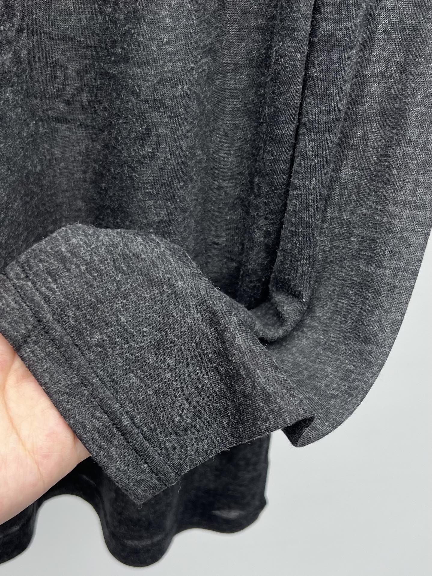 Chrome heart*梵文印花长袖T这件真是太舒服噜 慵懒风十足超级无敌软糯轻薄 上身秒变纸片人🇺🇸