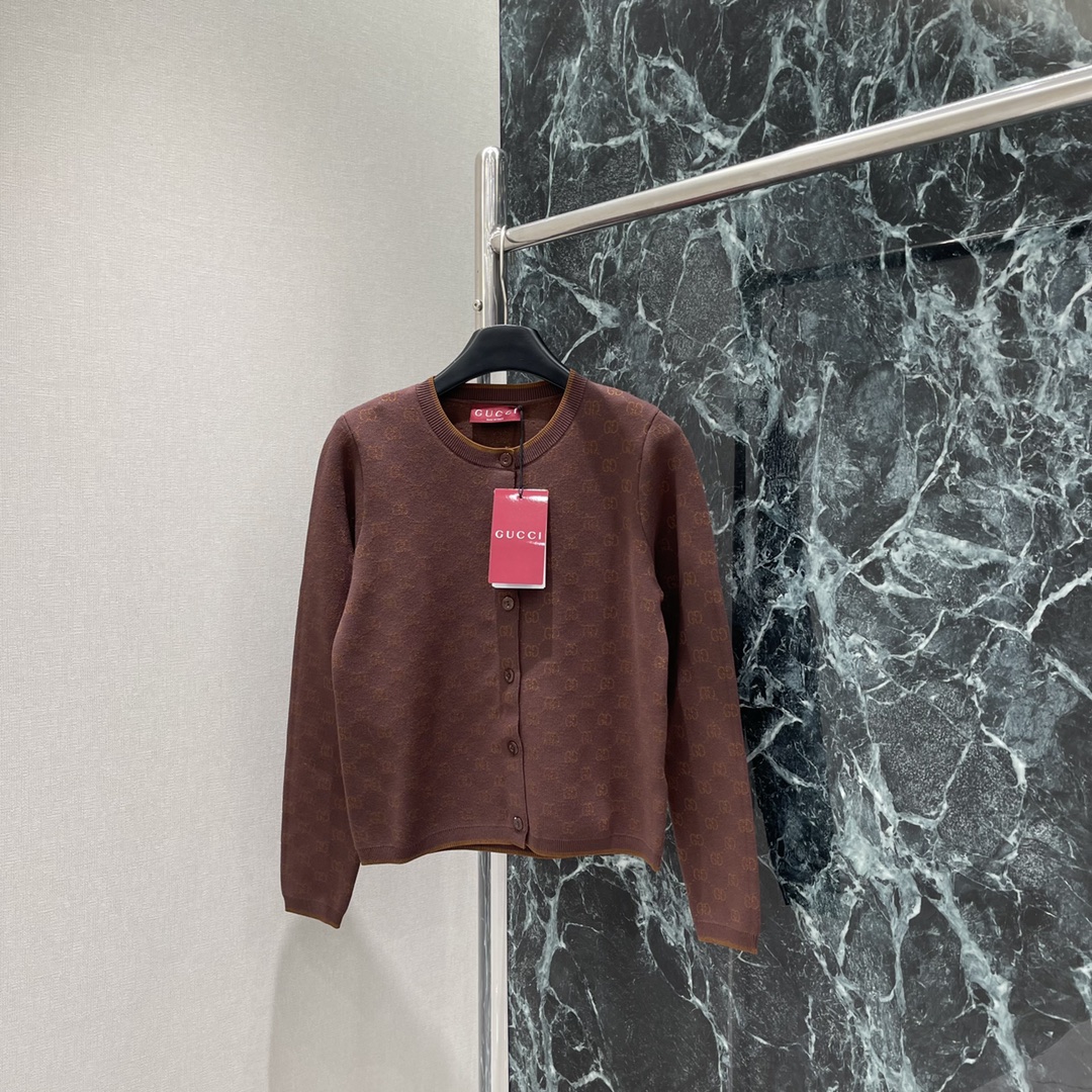 G家 25秋冬新款 提花暗纹针织开衫 通体双G提花暗纹配合螺纹包边轻松突出满分细节质感短款正肩版型配合百