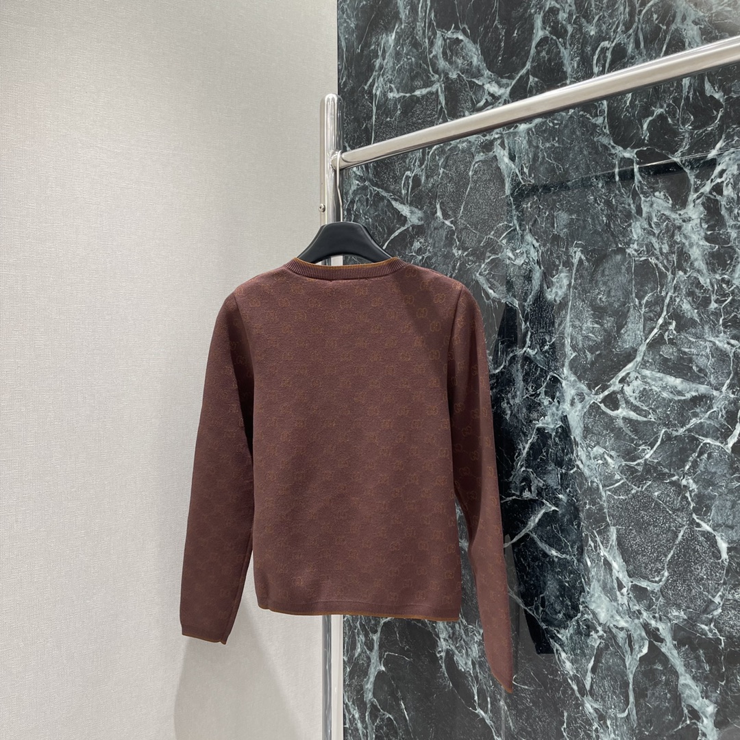 G家 25秋冬新款 提花暗纹针织开衫 通体双G提花暗纹配合螺纹包边轻松突出满分细节质感短款正肩版型配合百