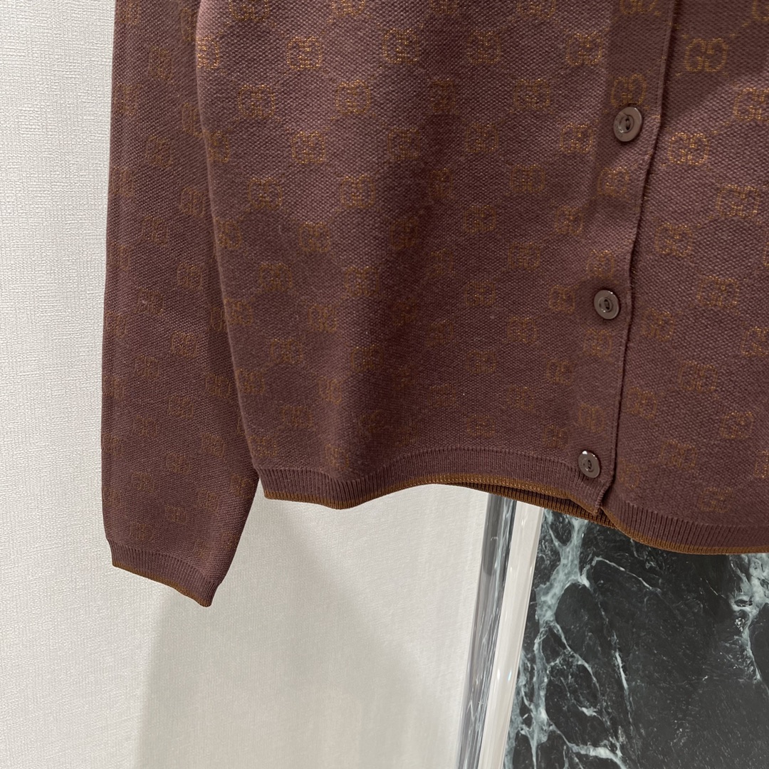 G家 25秋冬新款 提花暗纹针织开衫 通体双G提花暗纹配合螺纹包边轻松突出满分细节质感短款正肩版型配合百