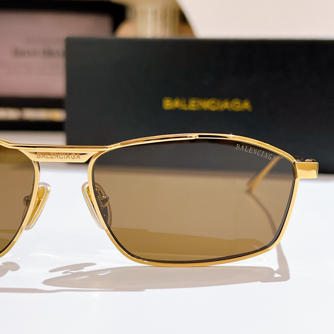 Balenciag* MODEL：BB0416S SIZE：62口17-145