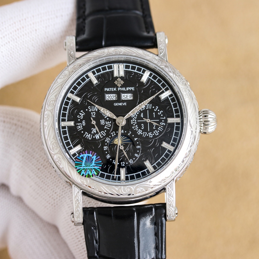 NO:943160,White shell, gold shell [iron scratched silver hook, vigorous and powerful] high-looking new product, simple, retro, and exquisite craftsmanship!  The best collection of the year - Patek Philippe Classic Super Complex Multi-Functional Perpetual Calendar Function Watch. The team spent more than two years carefully designing it, regardless of cost, daring to be the first, striving for perfection, overcoming many difficulties, and breaking through multiple layers of technical bottlenecks. The movement model is CH 29-upgraded version, with stable quality!  [Strap] Classic Italian calfskin strap with clear texture and good texture. Paired with the top Patek Philippe lantern buckle on the market, it is universal and original without pressure. The elegant Calatrava carved case is very personalized. The 42 mm diameter is suitable for popular male hands. It is consistent with the counter and is very business or leisure.,,patek philippe,cowhide19860909白壳,金壳【铁划银钩 苍劲有力】高颜值新品 古朴.复古.精湛的工艺！ 年度最佳典藏之作——百达翡丽古典超级复杂多功能 万年历功能腕表 团队历时两年多精心设计,不计成本,敢为人先,力求完美,克服重重难关,突破多层技术瓶颈,机芯型号为CH 29- 升级版,质量稳定！【表带】经典意大利小牛皮表带,纹路清晰,质感好.搭配圈市面最顶级的百达翡丽灯笼表扣,通用原装无压力. 优雅的Calatrava雕花表壳极具个性,42毫米的表径适配大众男性手寸,与专柜一致,非常商务可亦休闲.,,patek philippe,cowhide,Watch
