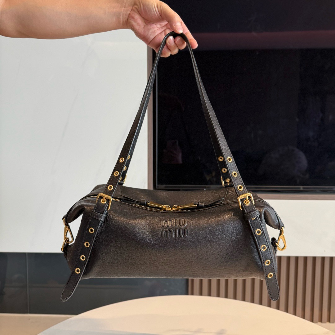 P830 Bolso de moto estilo wasteland original Mi* Mi*, rosa del fin del mundo de otoño-invierno 25, bolso de cuerno de o…
