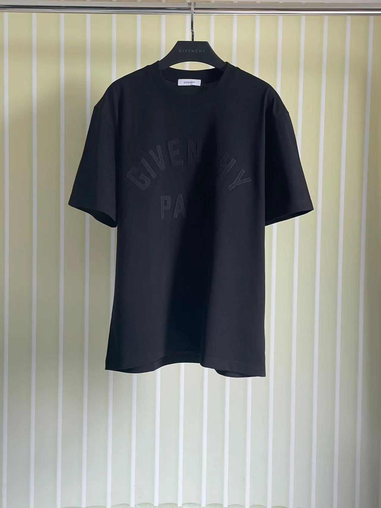 Logotipo bordado de GVC🌟Camiseta versión superior X S S Ｍ L X L todas las tallas @158