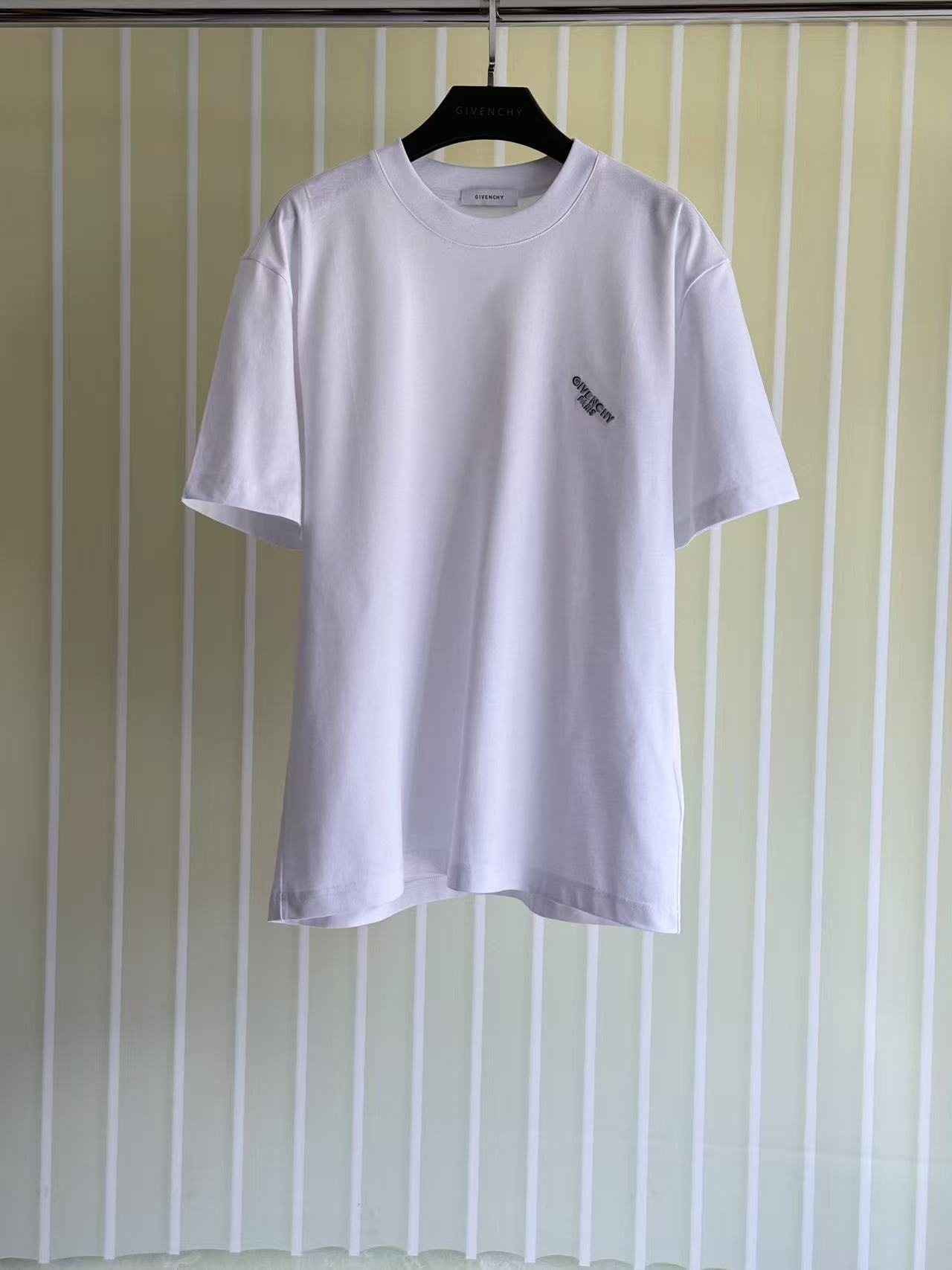 Logo diagonal bordado de GVC🌟Camiseta versión superior X S S Ｍ L X L todas las tallas @158