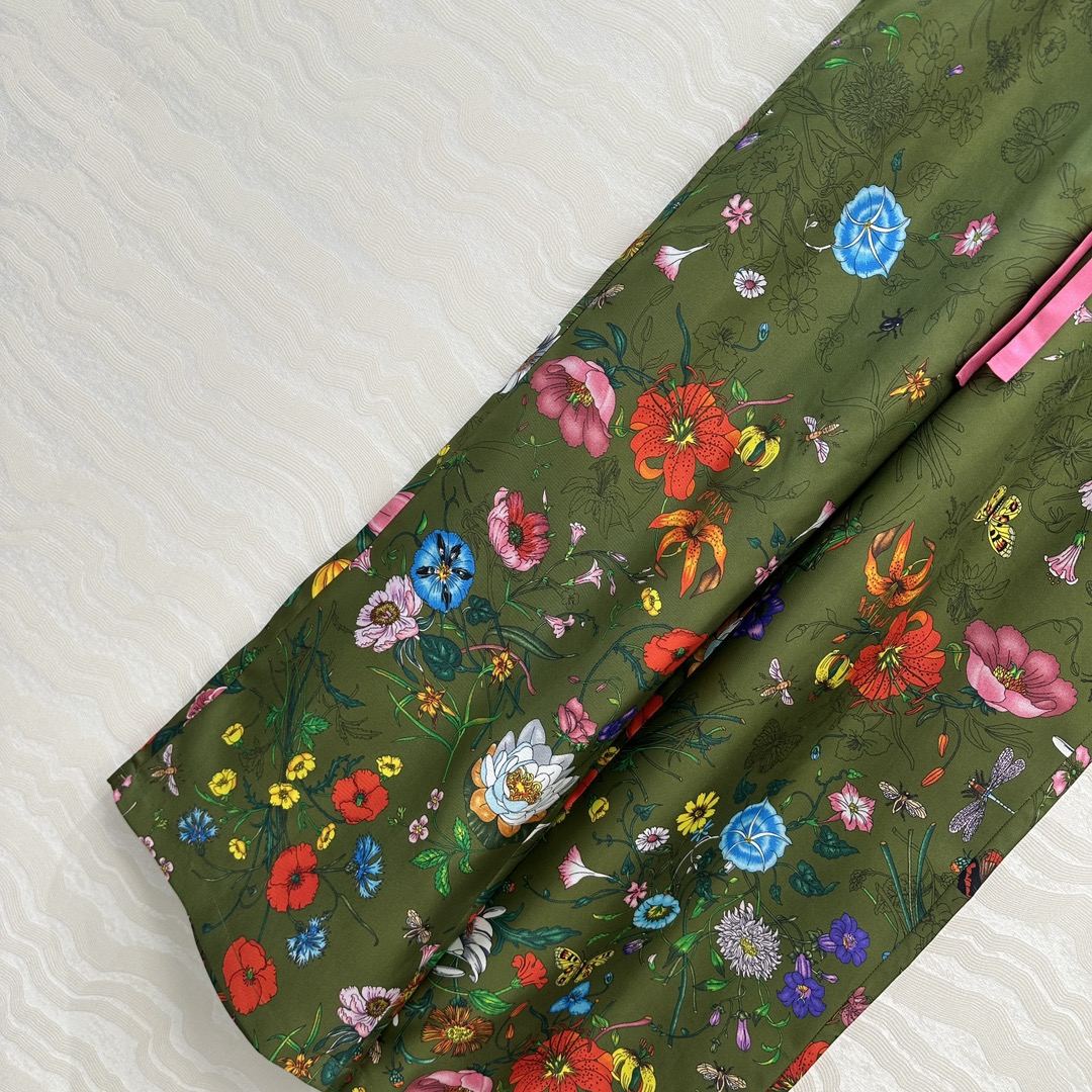 独家首发❤️原单品质💕GG浪漫度假印花真丝直筒裤！全定位对花工艺，100%真丝斜纹绸质感超赞！系带松紧腰