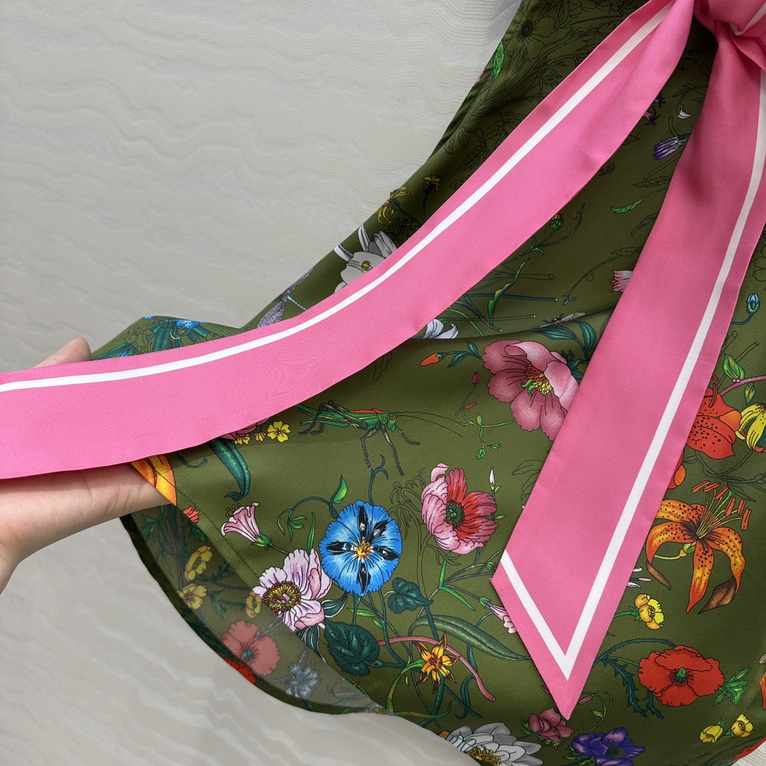 独家首发❤️原单品质💕GG浪漫度假印花真丝背心！全定位对花工艺，16姆米 100%真丝斜纹绸质感超赞！超