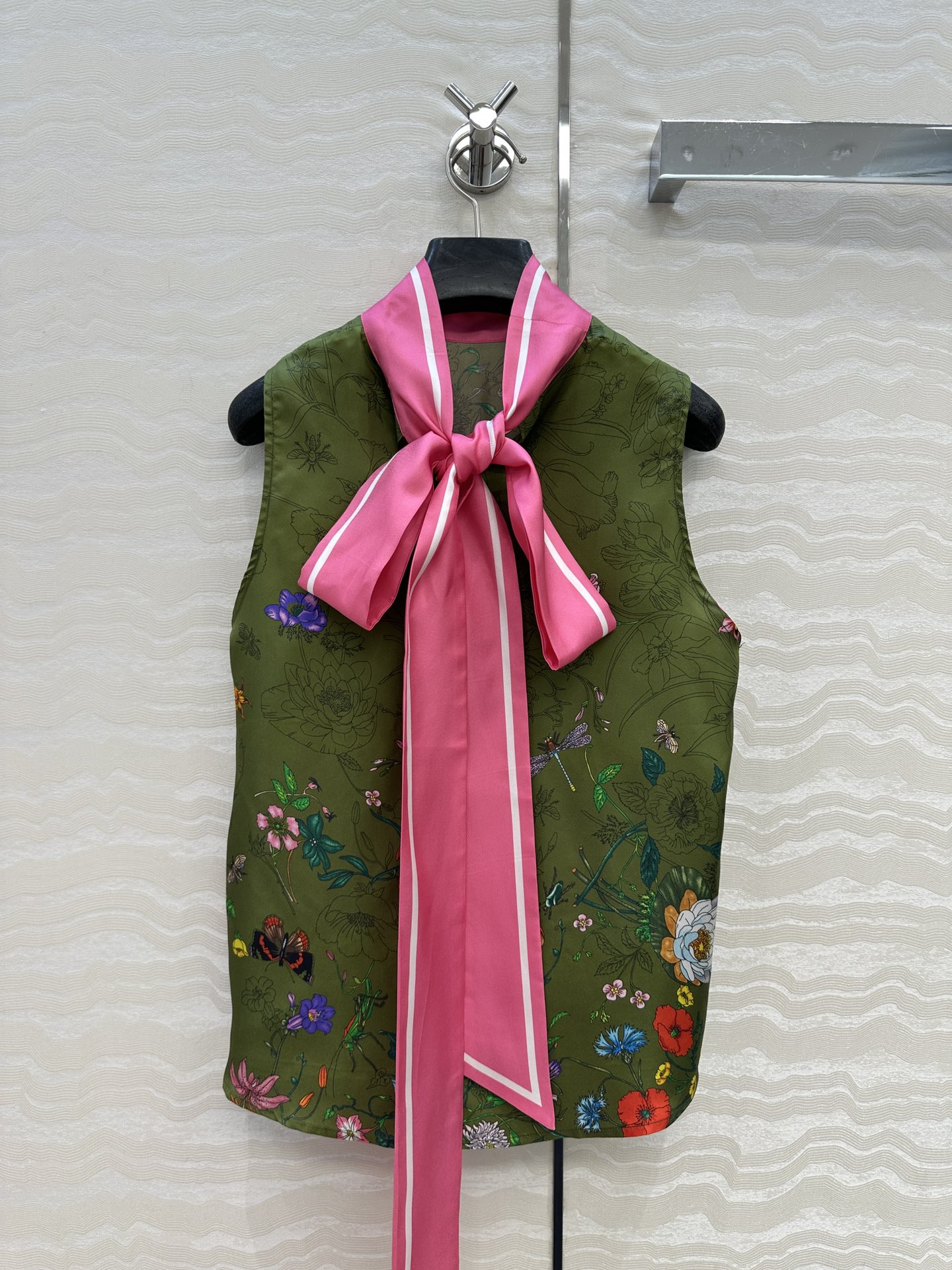 独家首发❤️原单品质💕GG浪漫度假印花真丝背心！全定位对花工艺，16姆米 100%真丝斜纹绸质感超赞！超