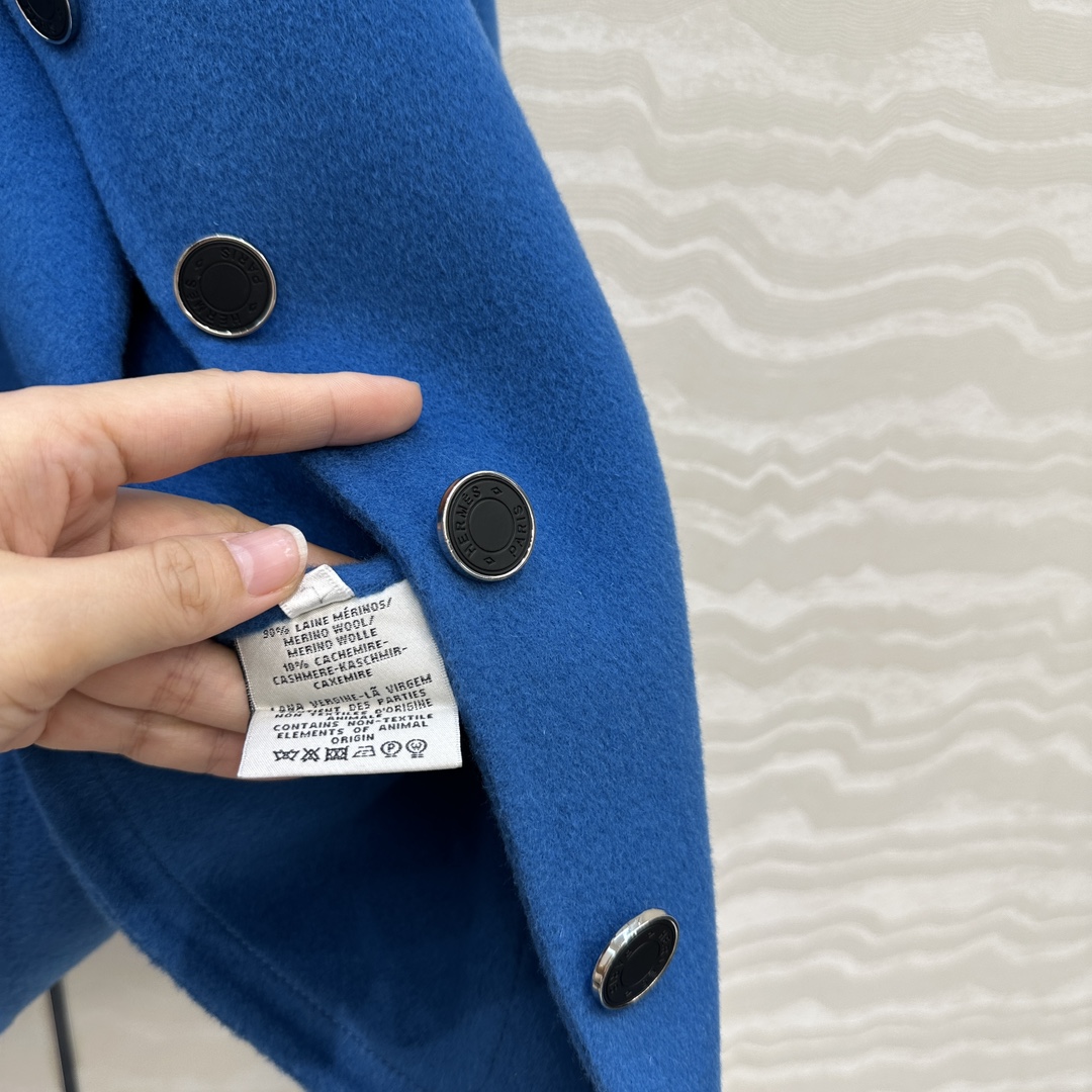 独家首发❤️高端原单品质！H高智感穿搭！长期主义白富美必入外套！纯手工制作双面尼羊绒外套，气质翻领插肩袖