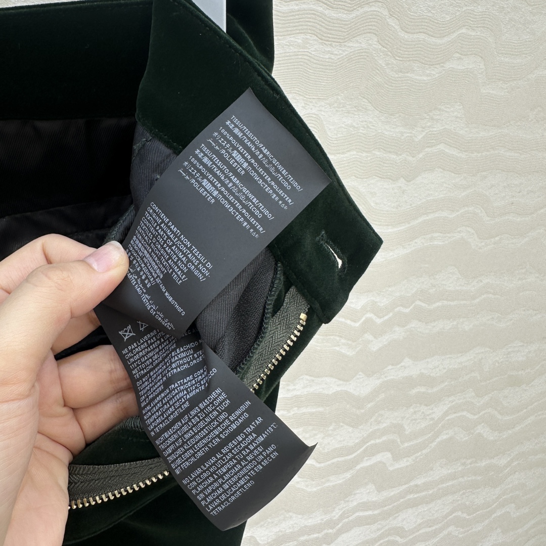 独家首发❤️原单品质，slP🆕高智感穿搭！宋佳同款！时髦精丝绒直筒裤！极简主义立体裁剪小直筒九分裤！复古