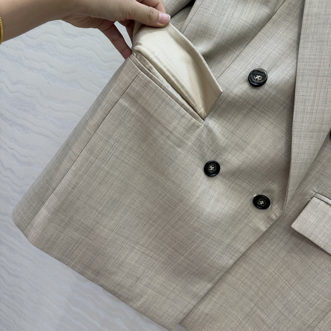 独家首发！原单品质❤️slP🆕高智感穿搭！宋佳，宋妍霏同款。潇洒帅气的高级羊毛大西装！进口羊毛混纺面料挺