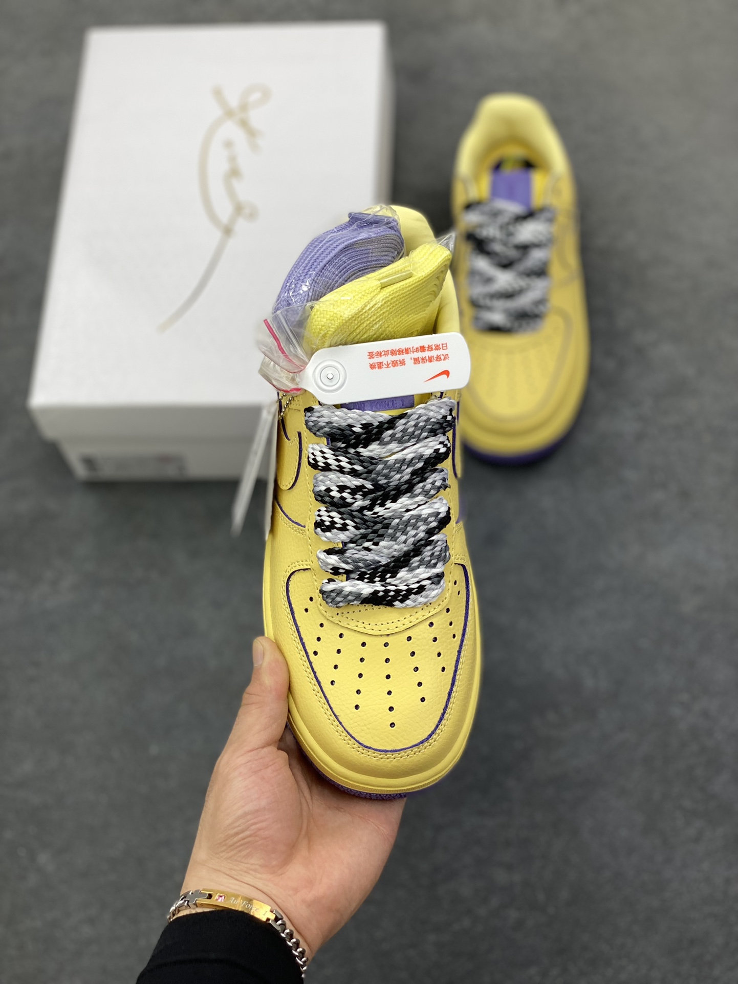 图片[2]-Nike Air Force 1 Low 科比 原楦头原纸板 打造纯正空军版型 专注外贸渠道 全掌内置蜂窝气垫 原盒配件 原厂中底钢印、拉帮完美 货号：HV9408-700 尺码：36 36.5 37.5 38 38.5 39 40 40.5 41 42 42.5 43 44 44.5 45-选品中心