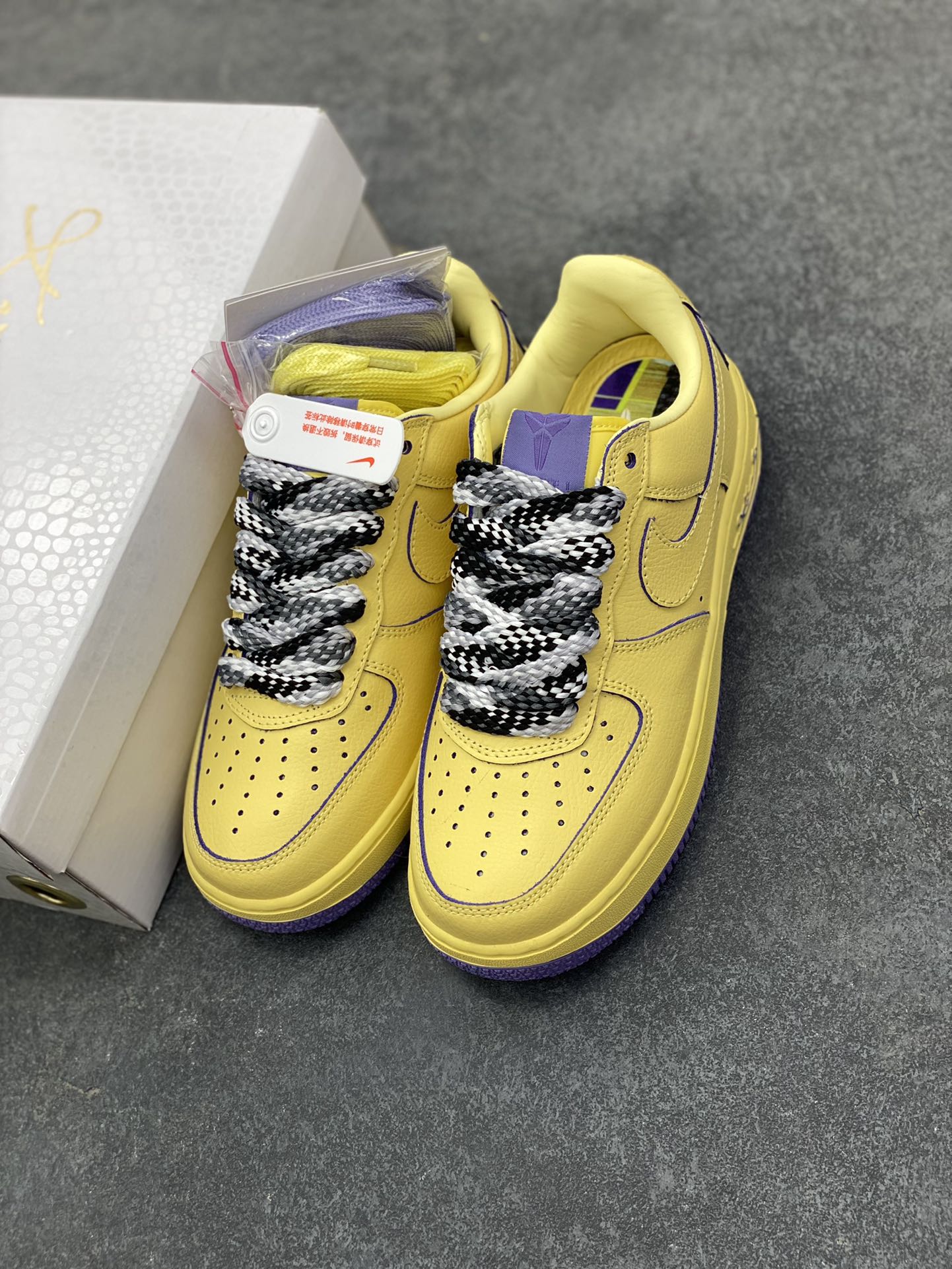 图片[8]-Nike Air Force 1 Low 科比 原楦头原纸板 打造纯正空军版型 专注外贸渠道 全掌内置蜂窝气垫 原盒配件 原厂中底钢印、拉帮完美 货号：HV9408-700 尺码：36 36.5 37.5 38 38.5 39 40 40.5 41 42 42.5 43 44 44.5 45-选品中心