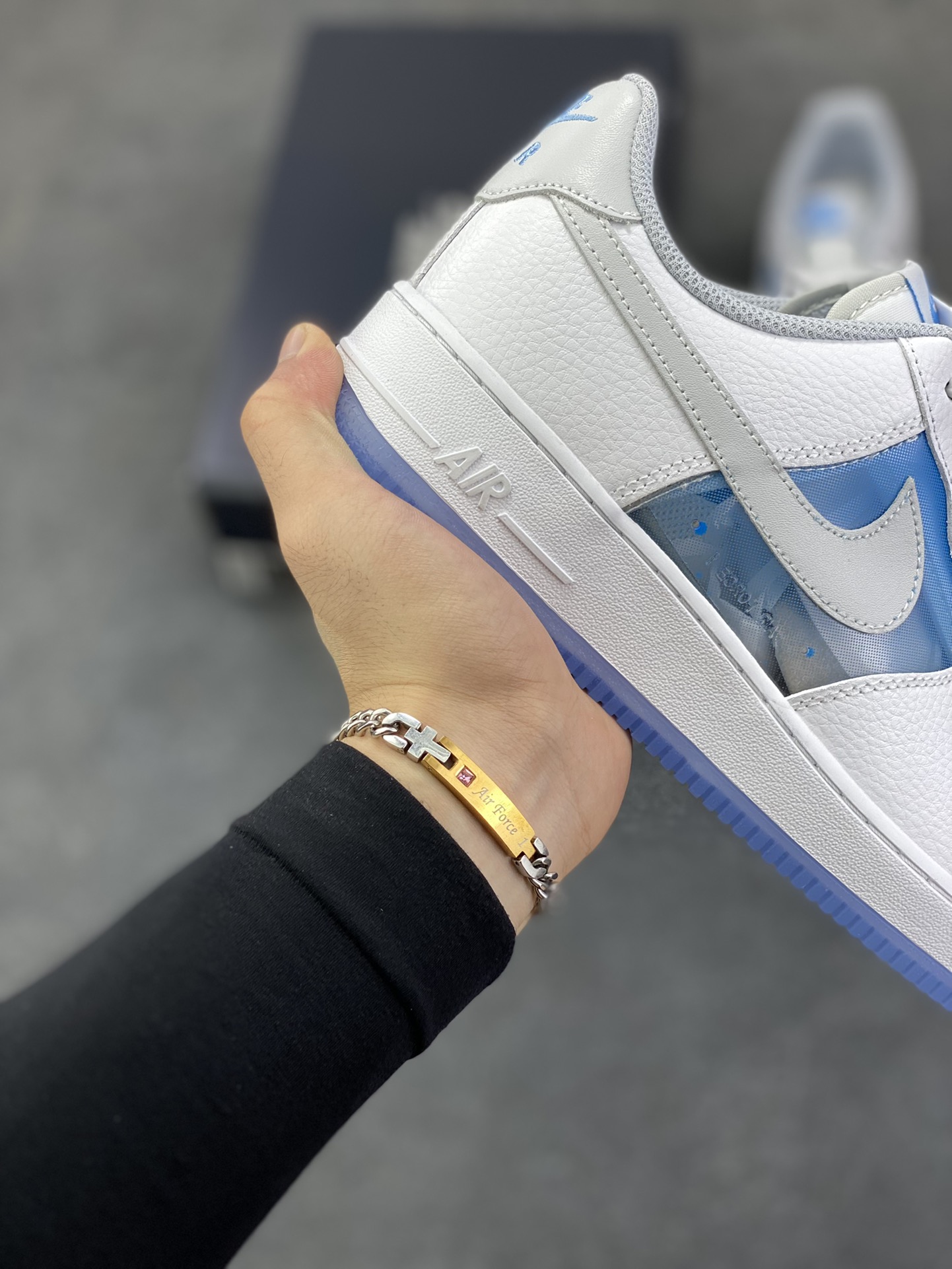 图片[6]-NK Air Force 1 空军一号 透明白蓝 原楦头原纸板 打造纯正空军版型#专注外贸渠道 全掌内置蜂窝气垫 #原盒配件 原厂中底钢印、拉帮完美 货号：IB5724-100 尺码：36 36.5 37.5 38 38.5 39 40 40.5 41 42 42.5 43 44 44.5 45-选品中心